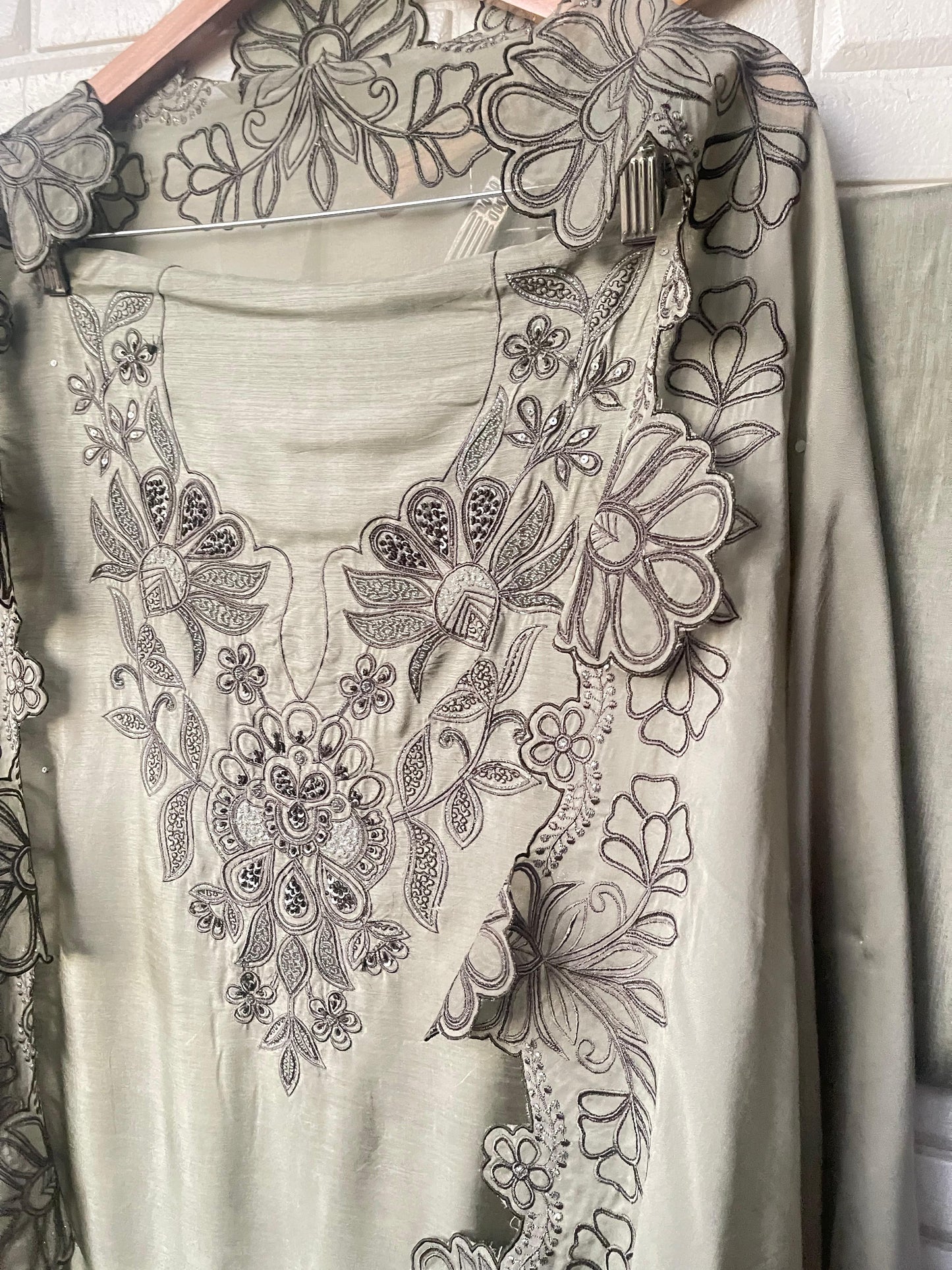 Silk unstitched ladies suit Rc17817