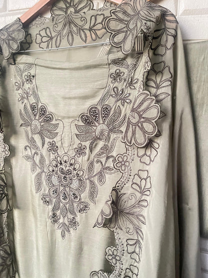 Silk unstitched ladies suit Rc17817