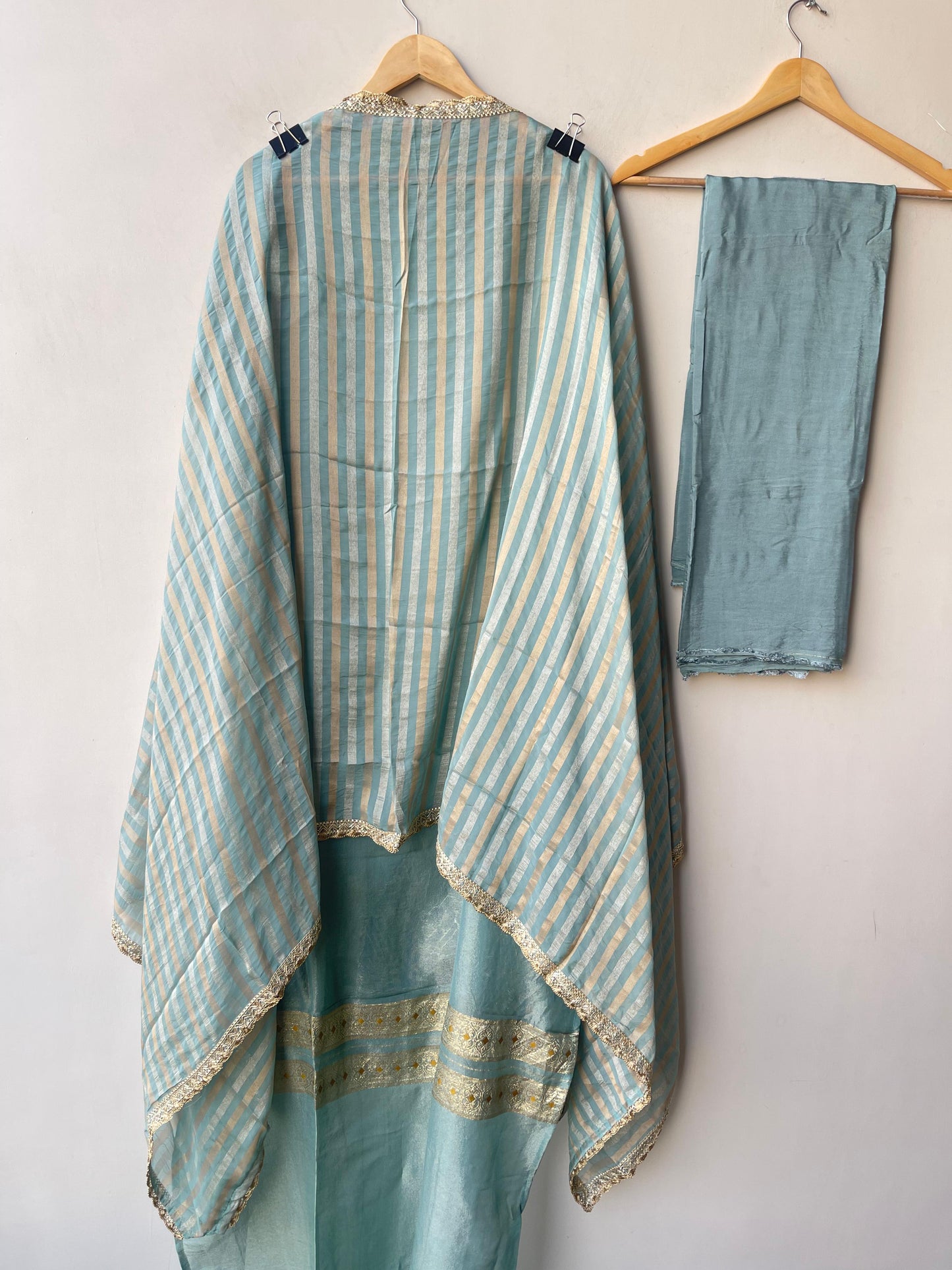 Banarasi shimmer silk printed unstitched ladies suit Rc19333 (a)