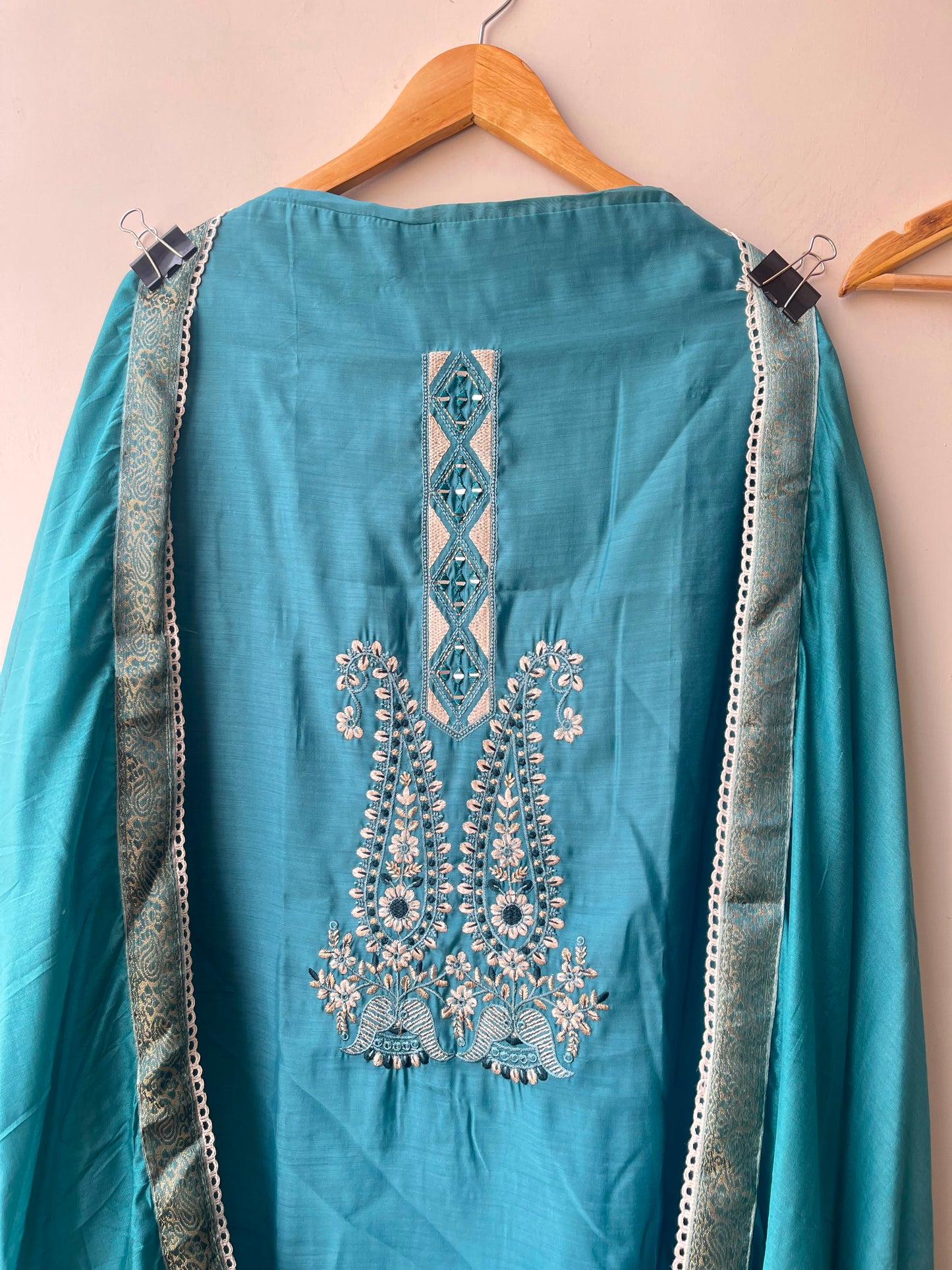 Mul chanderi unstitched ladies suit Rc18953