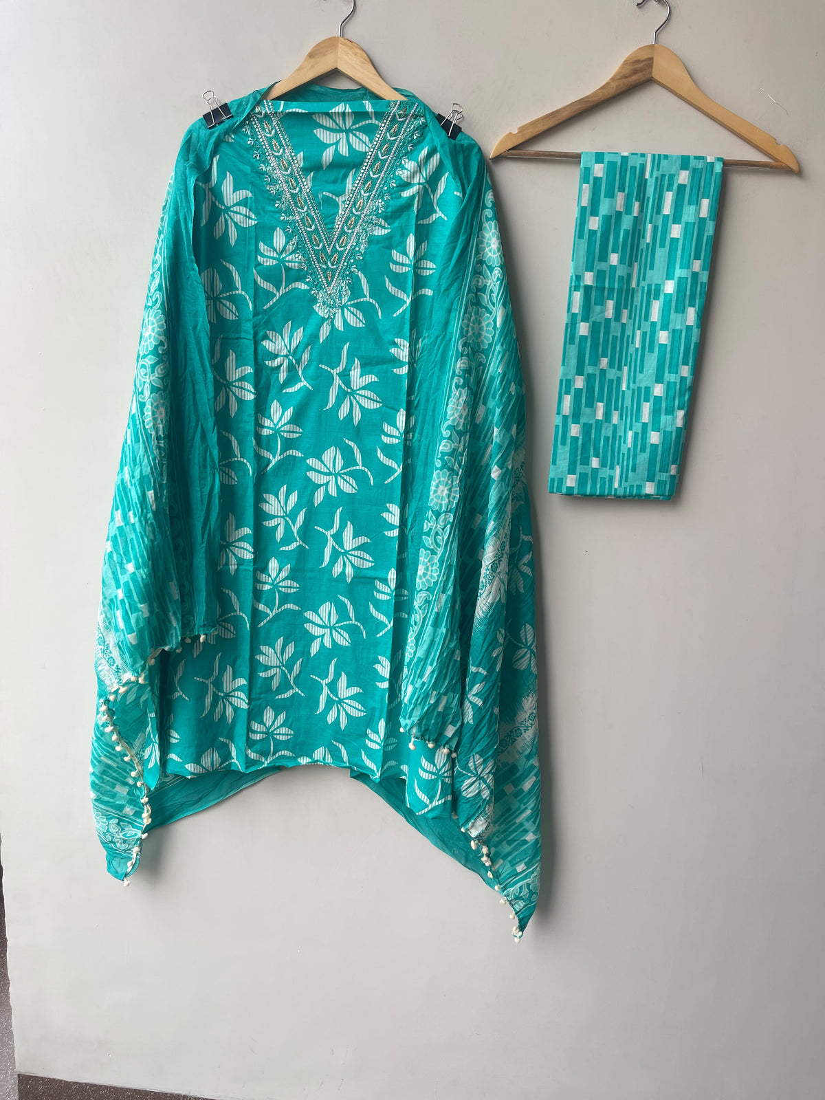 Printed Cotton Unstitched 3 Pcs Suit Set