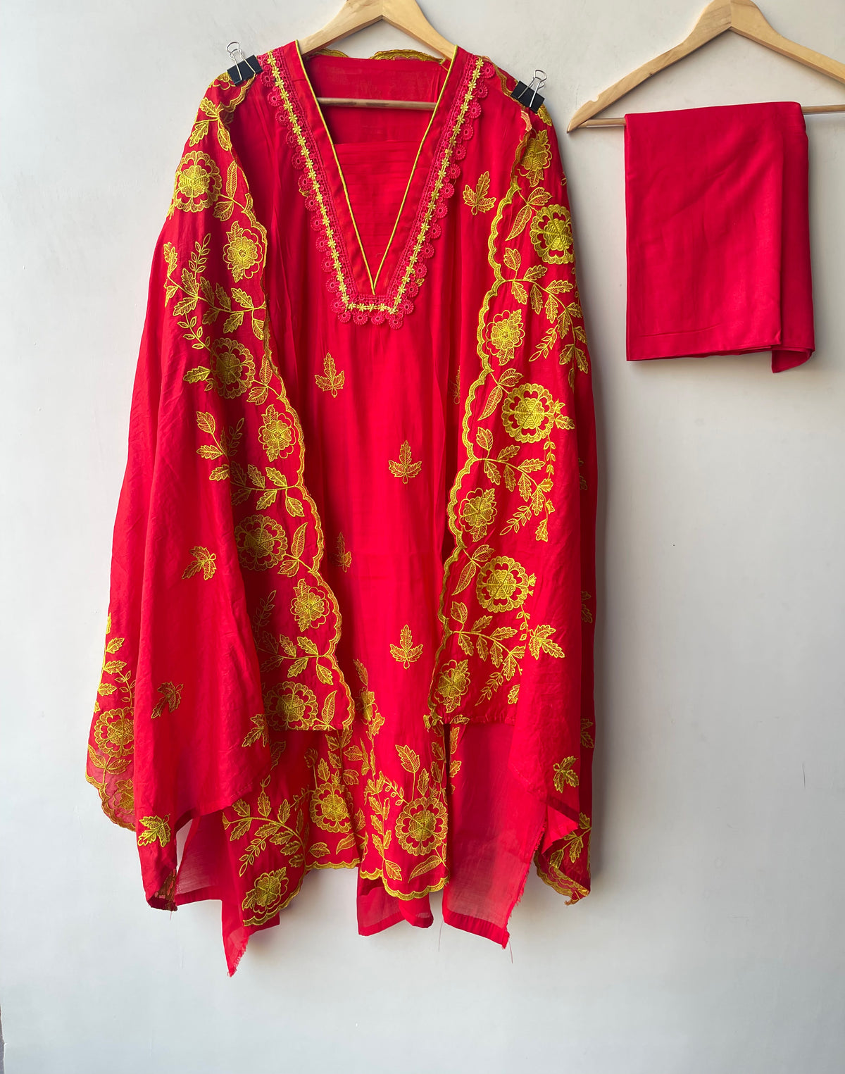 Designer Mul Chanderi 3 Pcs Unstitched Suit Set