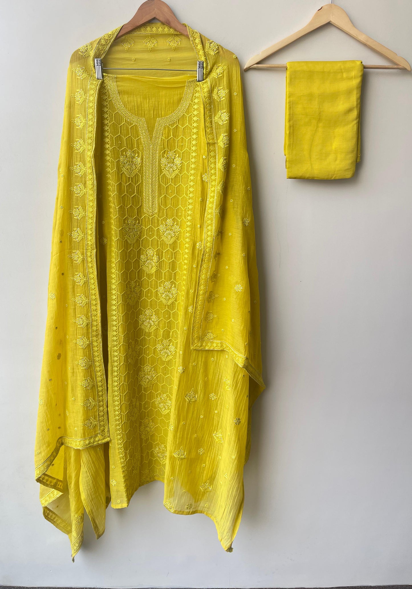 Pure Mul Chanderi Ladies Unstitched Suit RC-18794 (a)