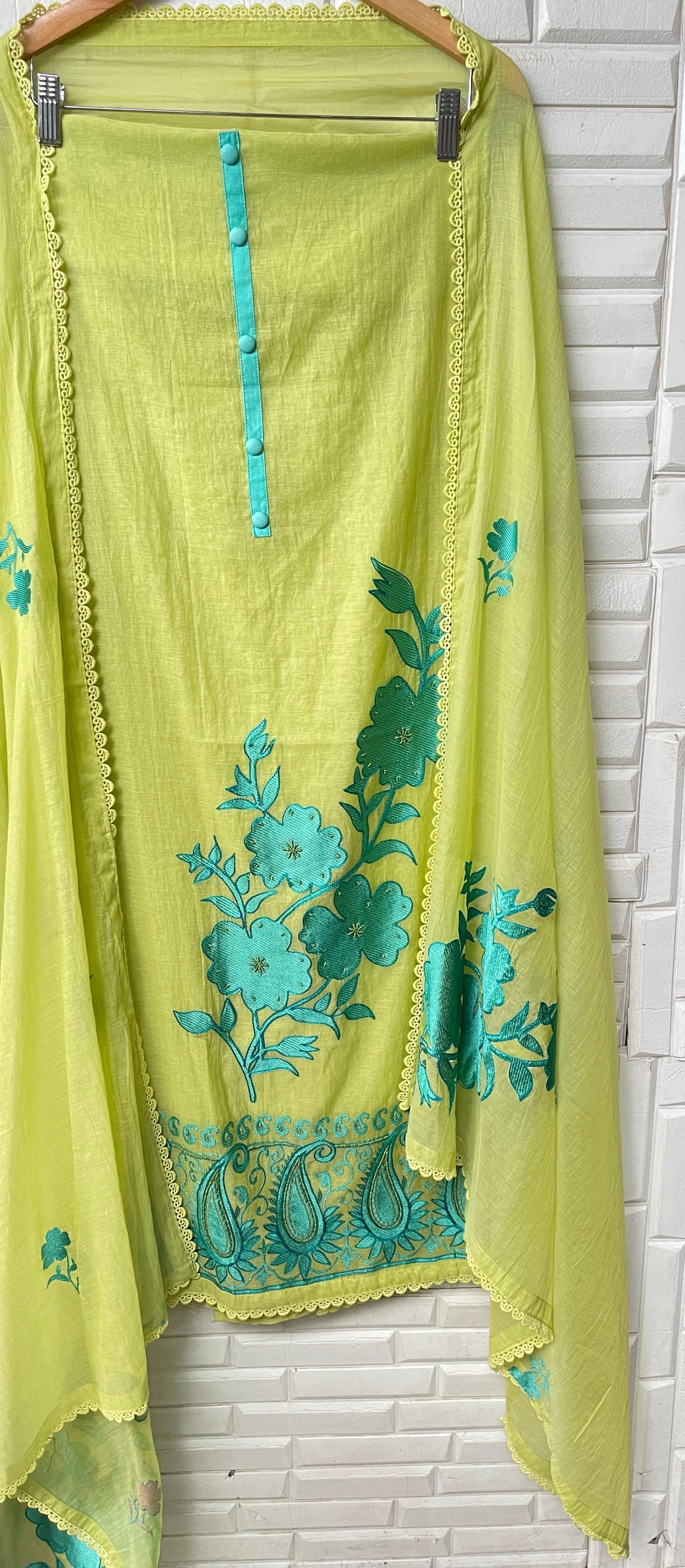 Mul chanderi unstitched ladies suit Rc17397 (a)