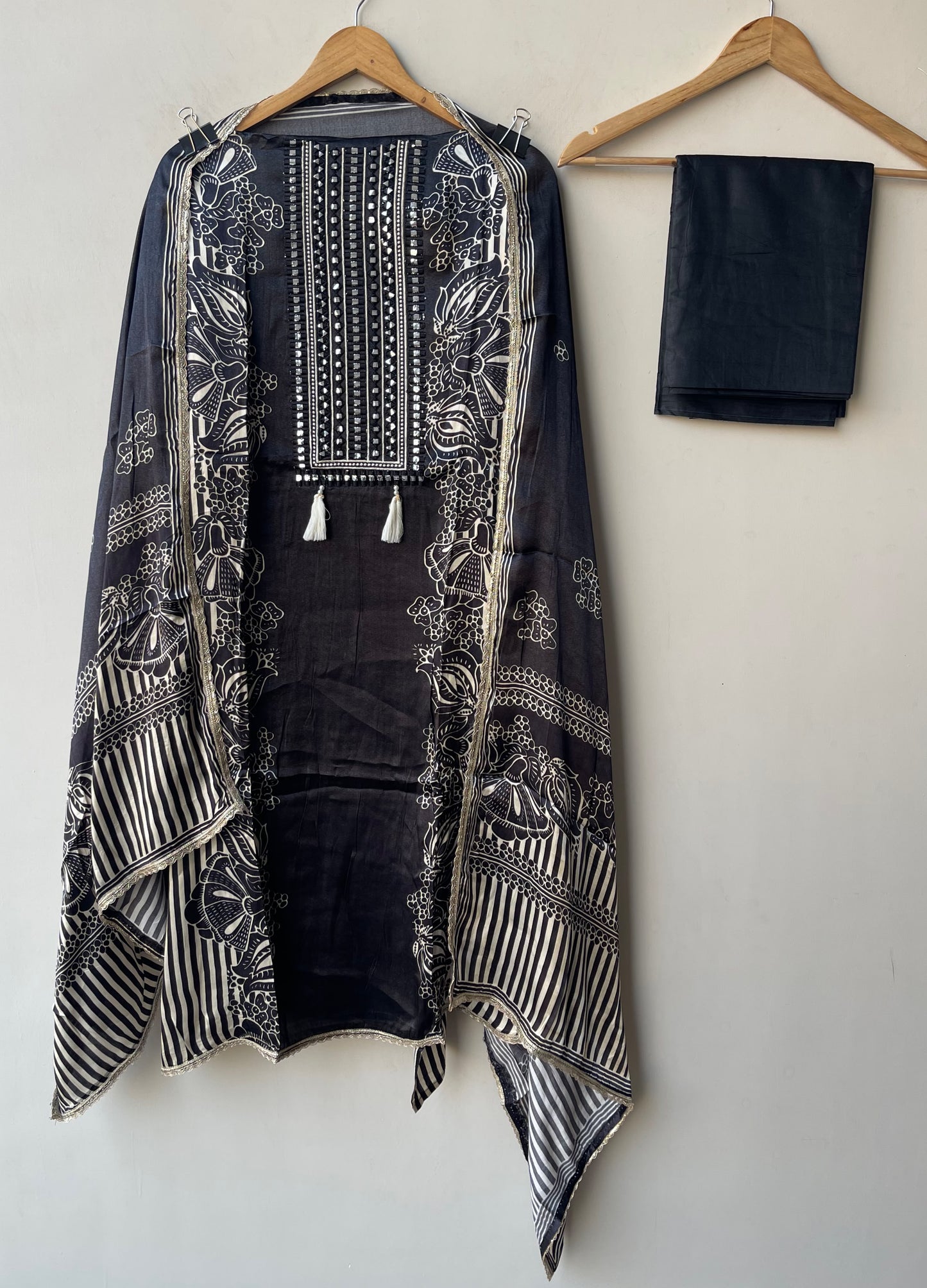 Gajji silk printed unstitched ladies suit Rc19311 (c)