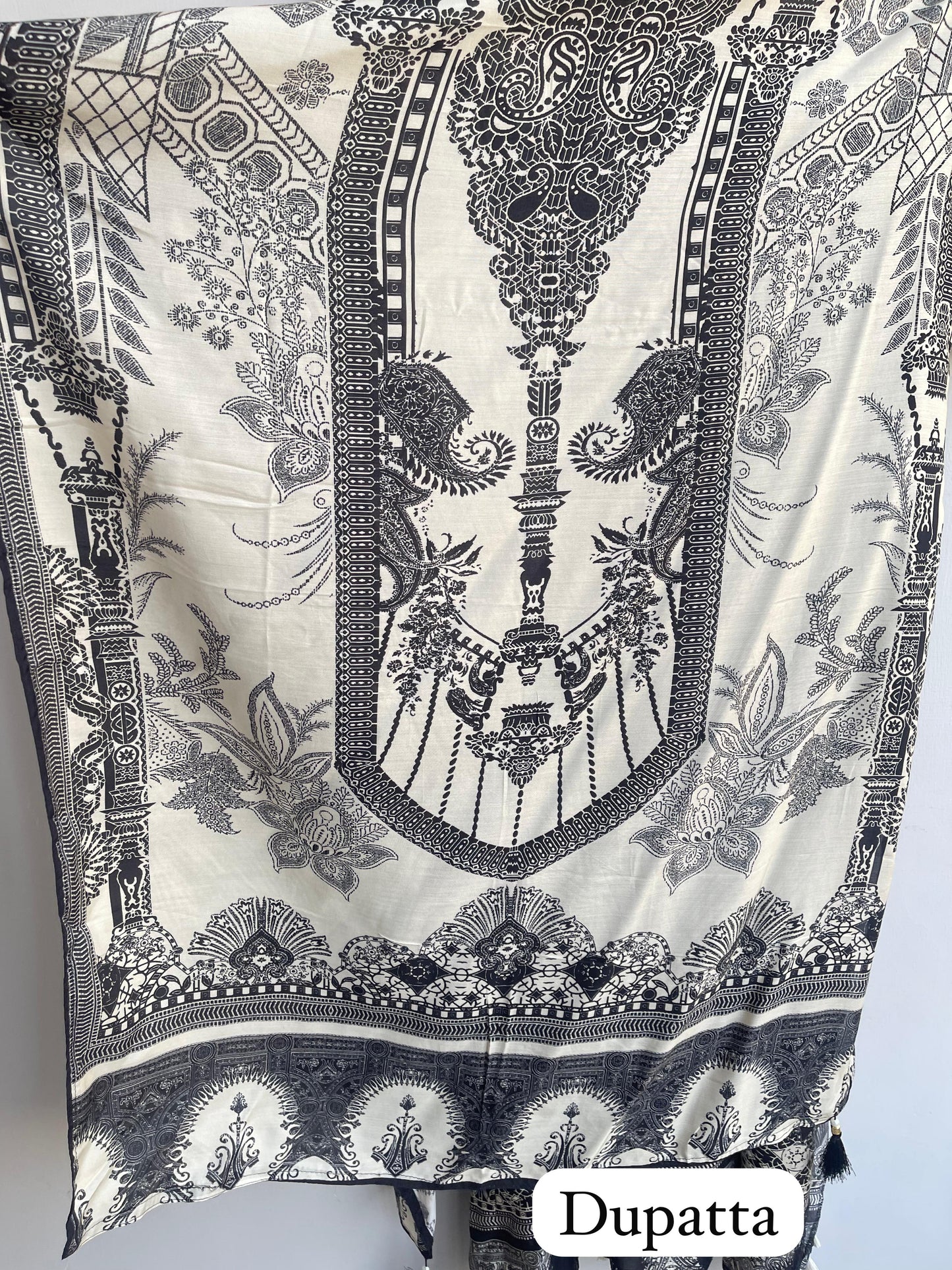 Muslin printed unstitched ladies suit Rc18423