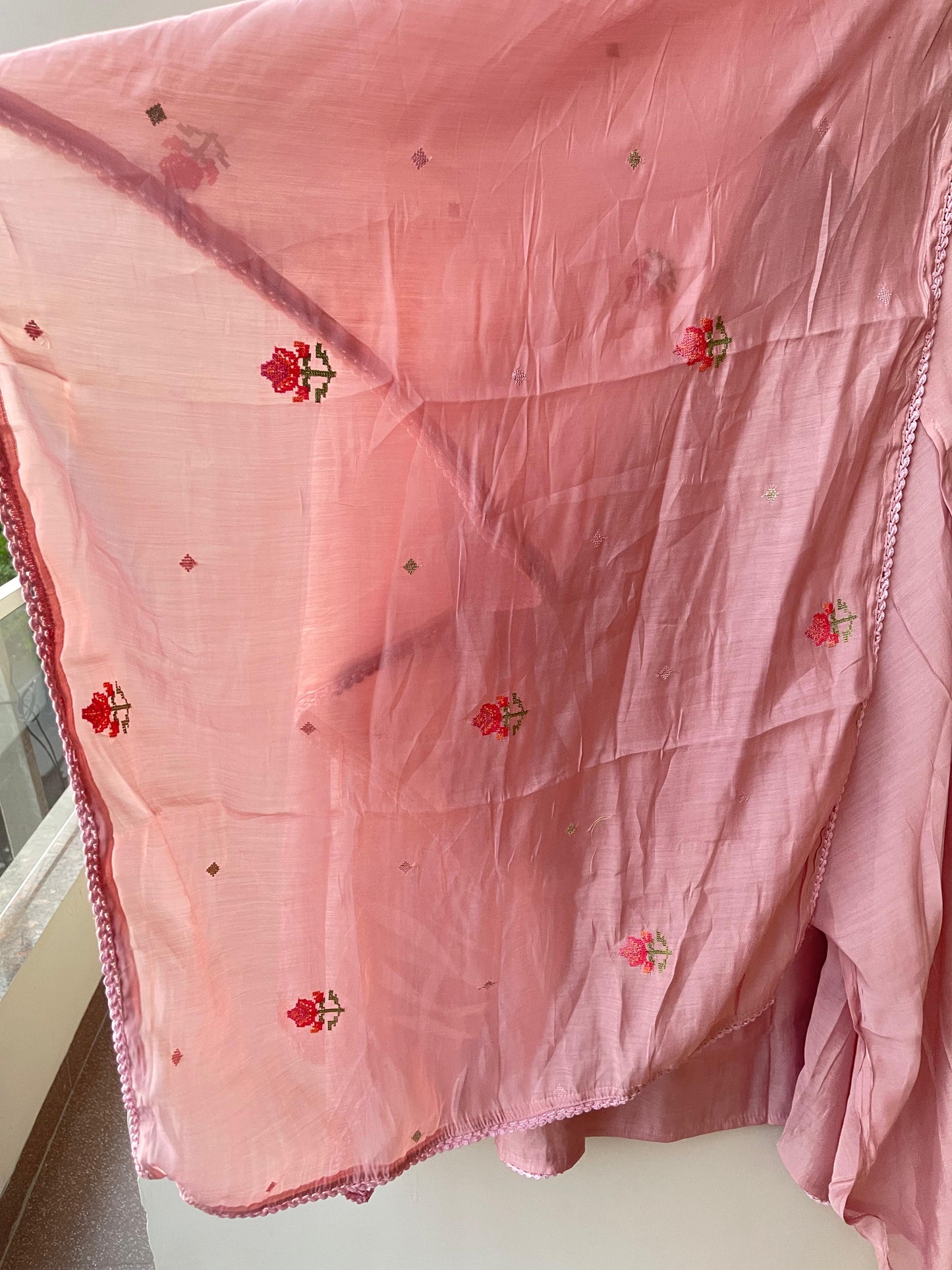 Mul chanderi unstitched salwar suit with resham embroidery and crochet lace – RoyalChicByPriti