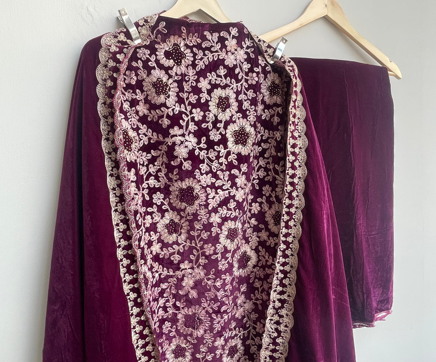 Velvet embroidered unstitched ladies suit Rc18838