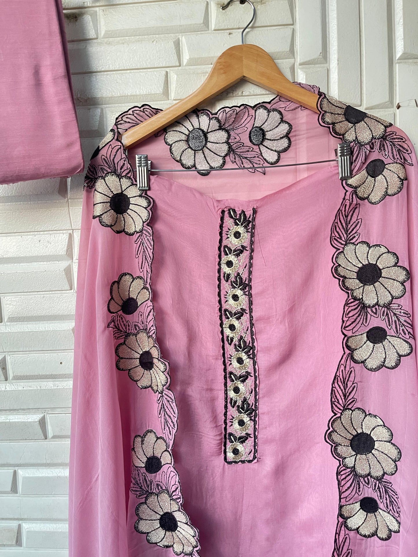 Mul chanderi ladies unstitched suits Rc17269 (a)