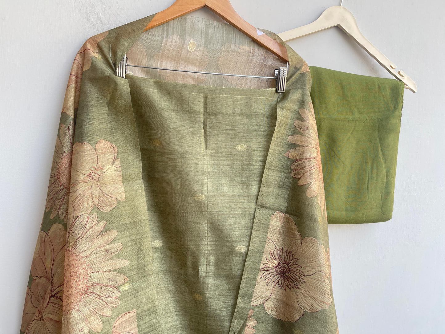 Banarasi maheshwari silk unstitched ladies suit Rc18462 (a)