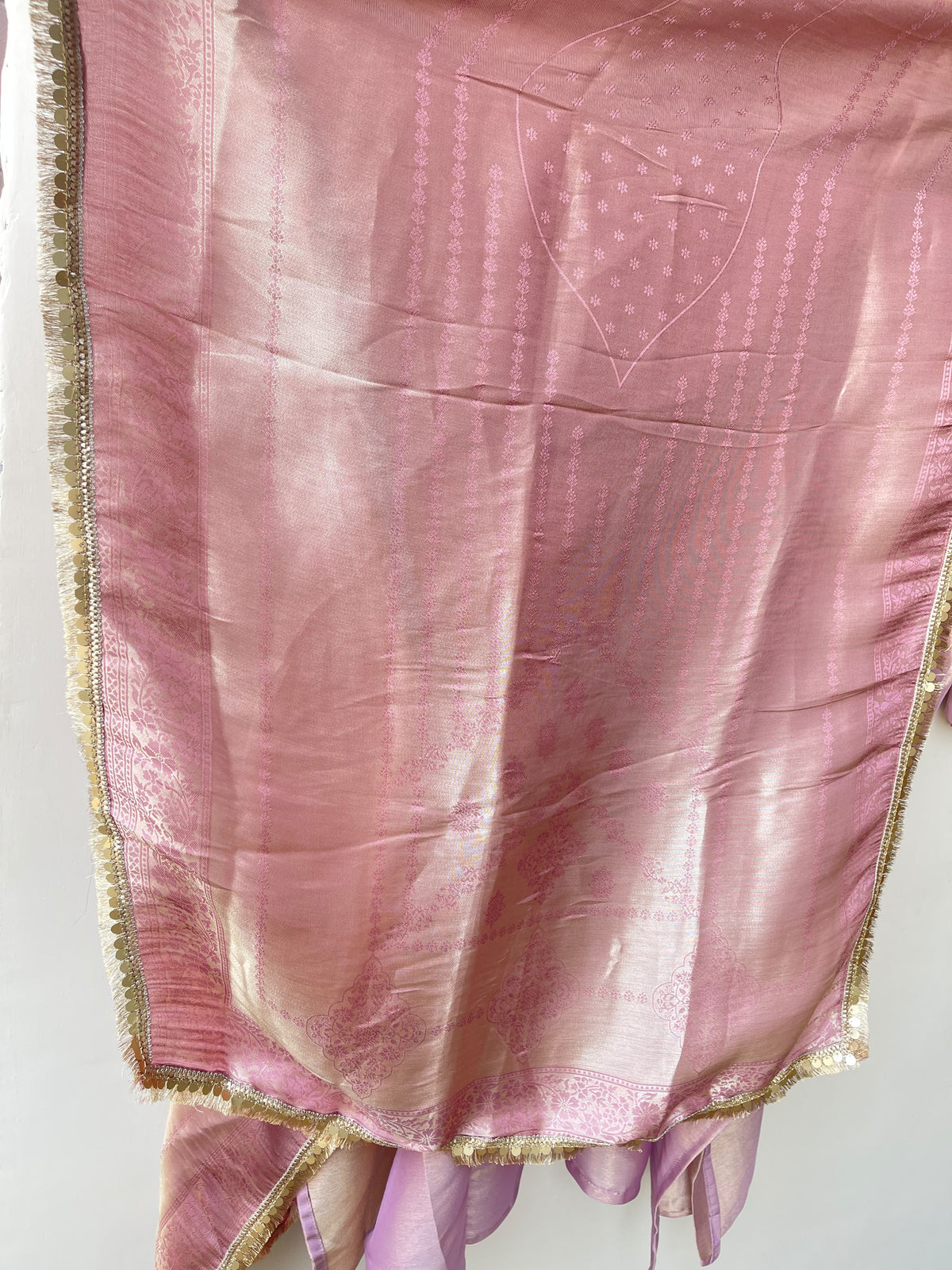 Premium Shimmer Giraffe Silk Unstitched 3 Pcs Designer Suit Set