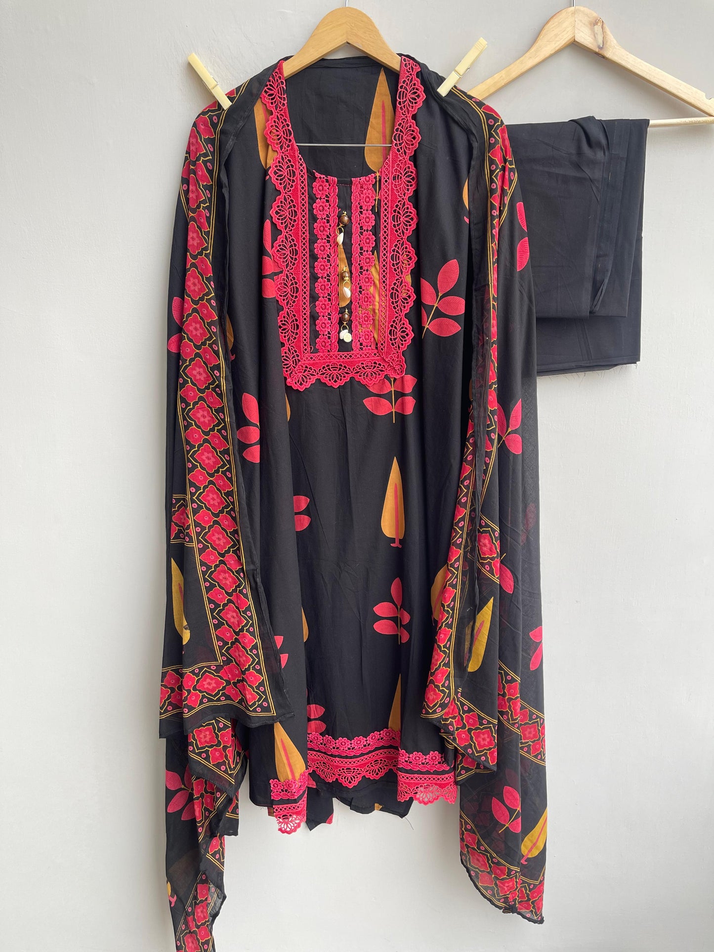 cotton printed unstitched ladies suit Rc18592