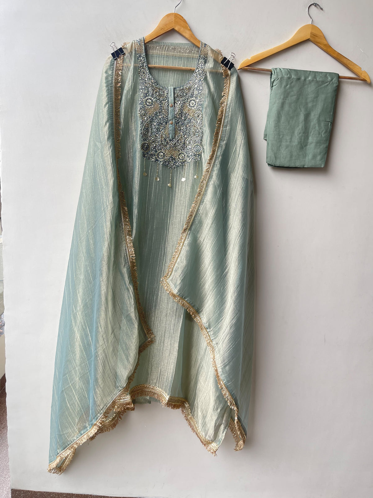 Extremely Elegant Pure Shimmer Crushed Tissue 3 Pcs Unstitched Suit Set