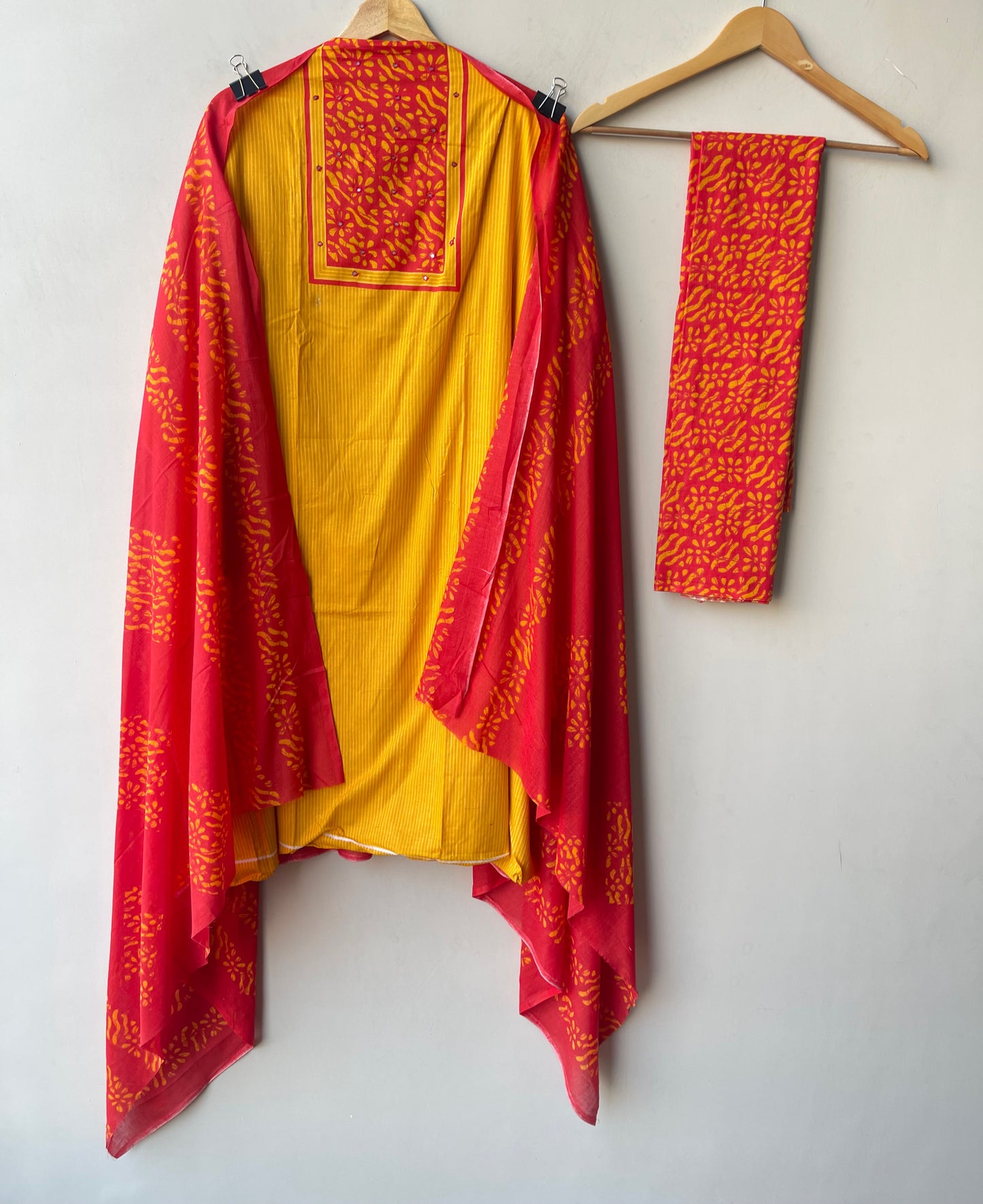 Cotton printed unstitched ladies suit Rc19281 (b)