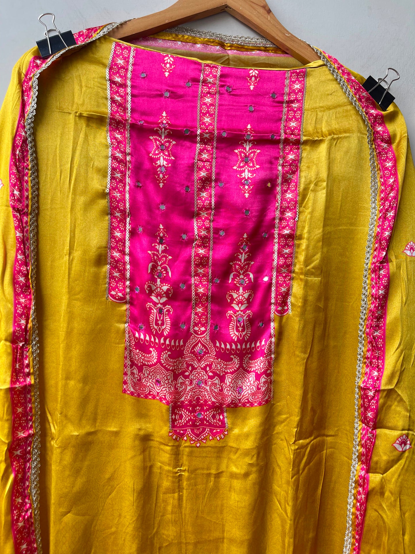 Gajji silk printed unstitched ladies suit Rc19210