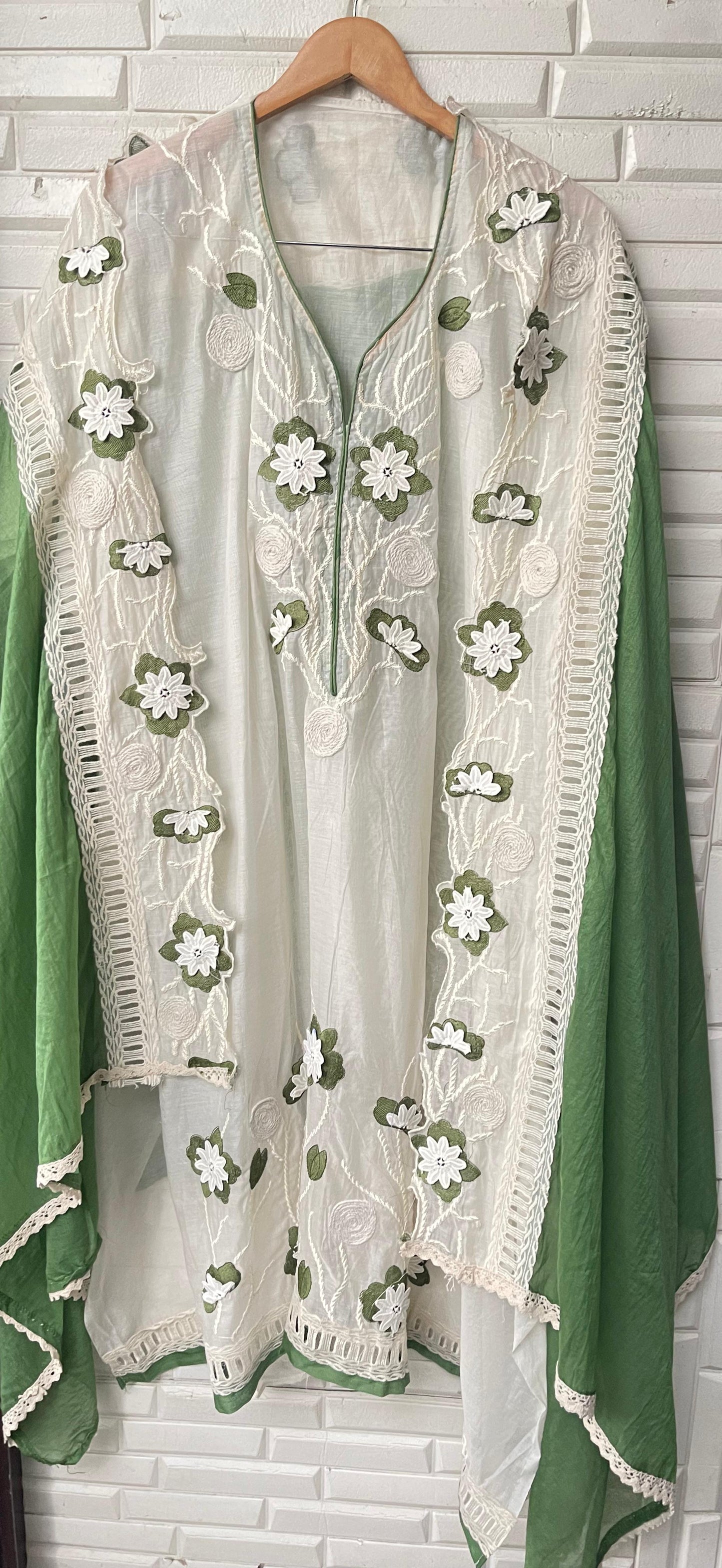 Mul chanderi unstitched ladies suit Rc17466 (a)