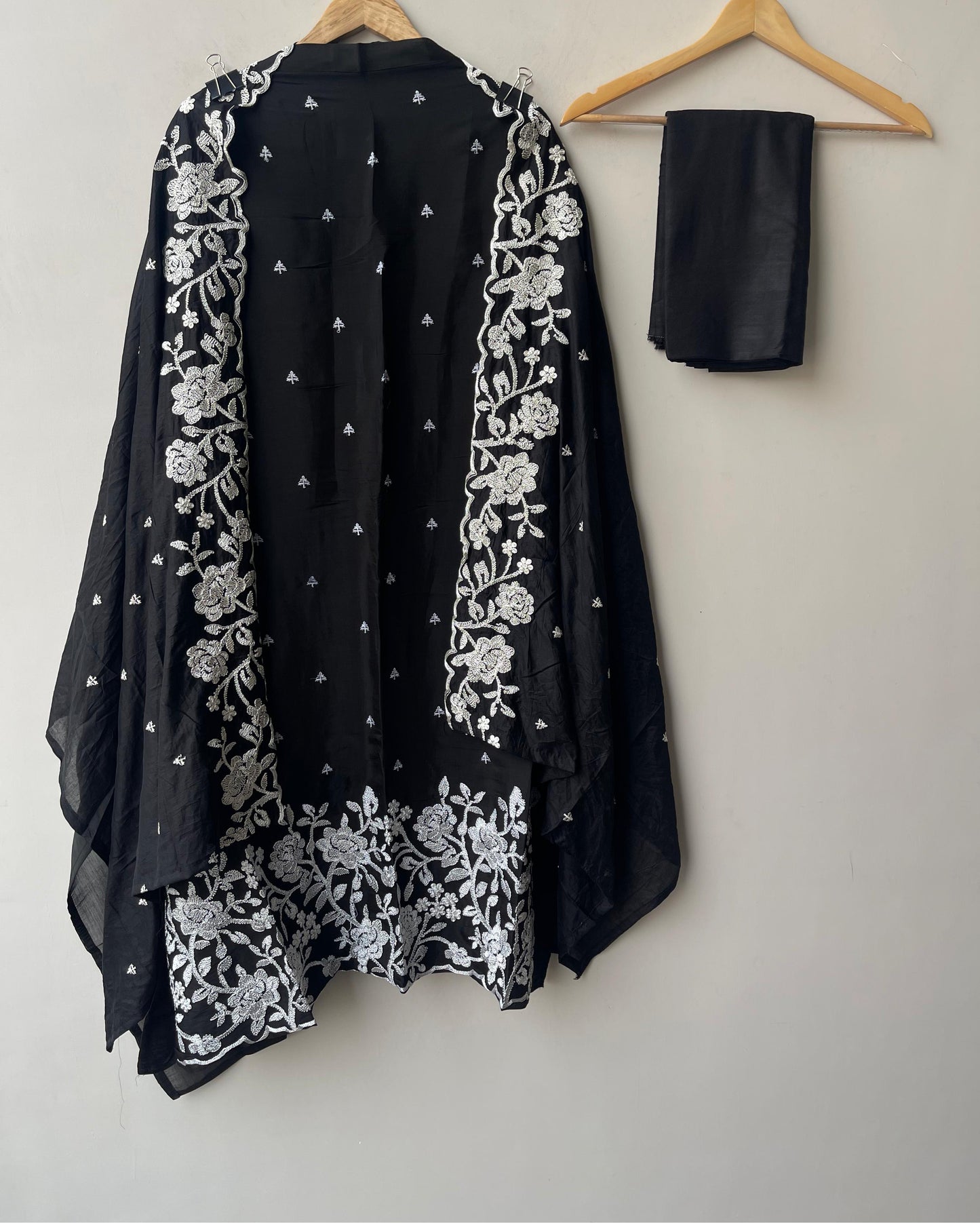 Mul chanderi unstitched ladies suit Rc19328 (a)