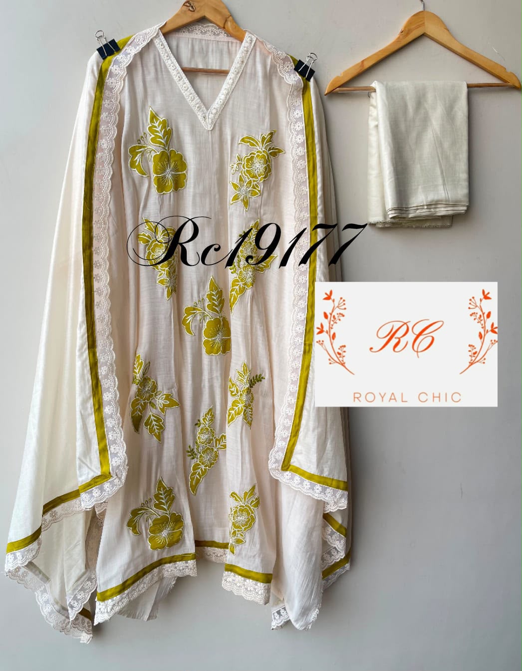 Mul chanderi unstitched ladies suit Rc19177