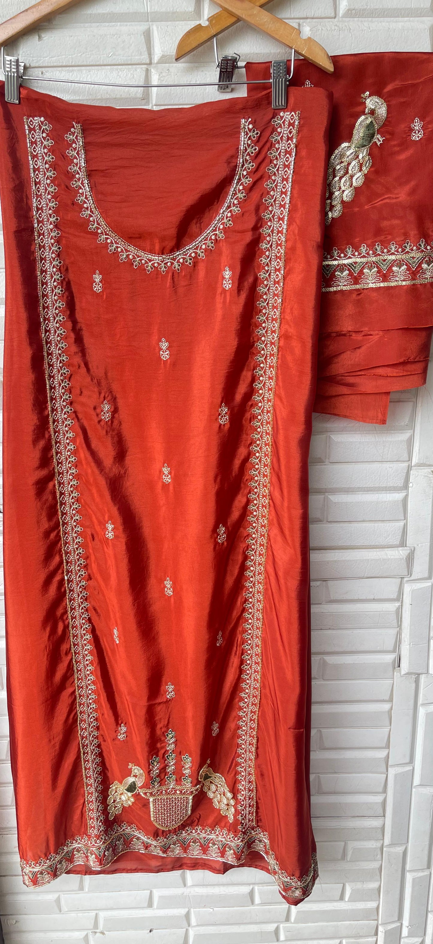 Silk fabric unstitched ladies suit Rc17660