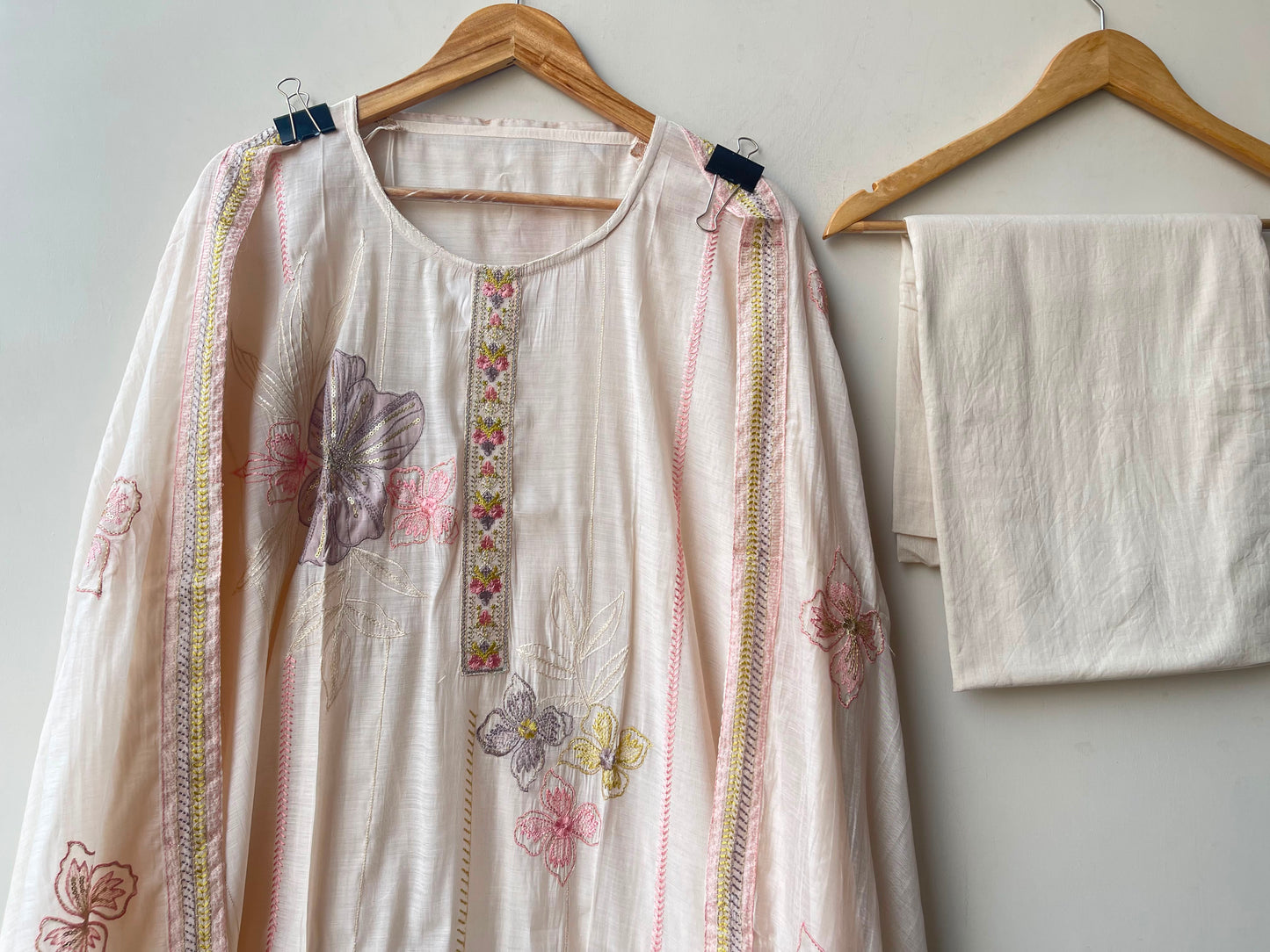 Mul chanderi unstitched ladies suit Rc19204 (b)