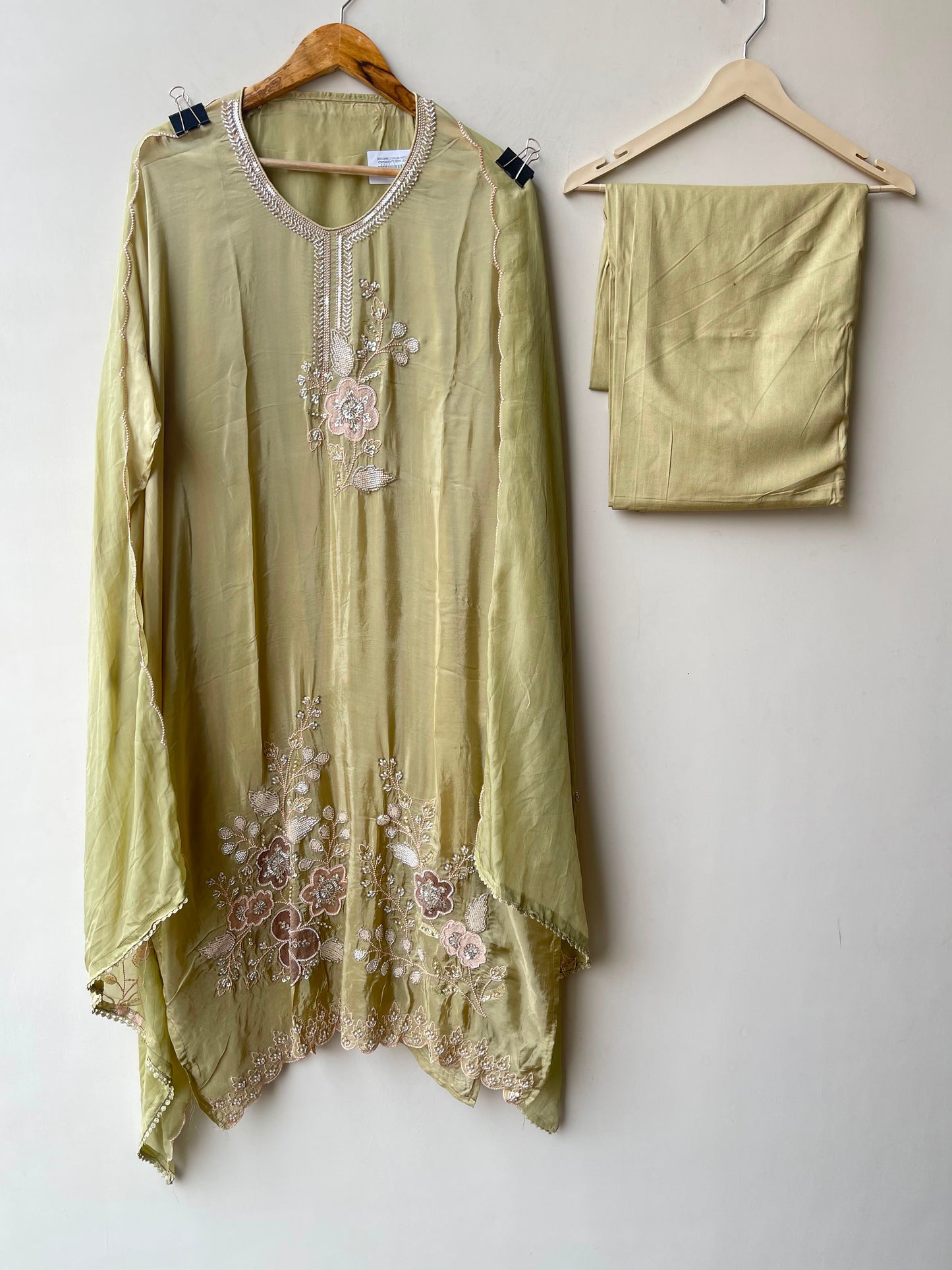 Crepe satin unstitched ladies suit Rc19060 (b)