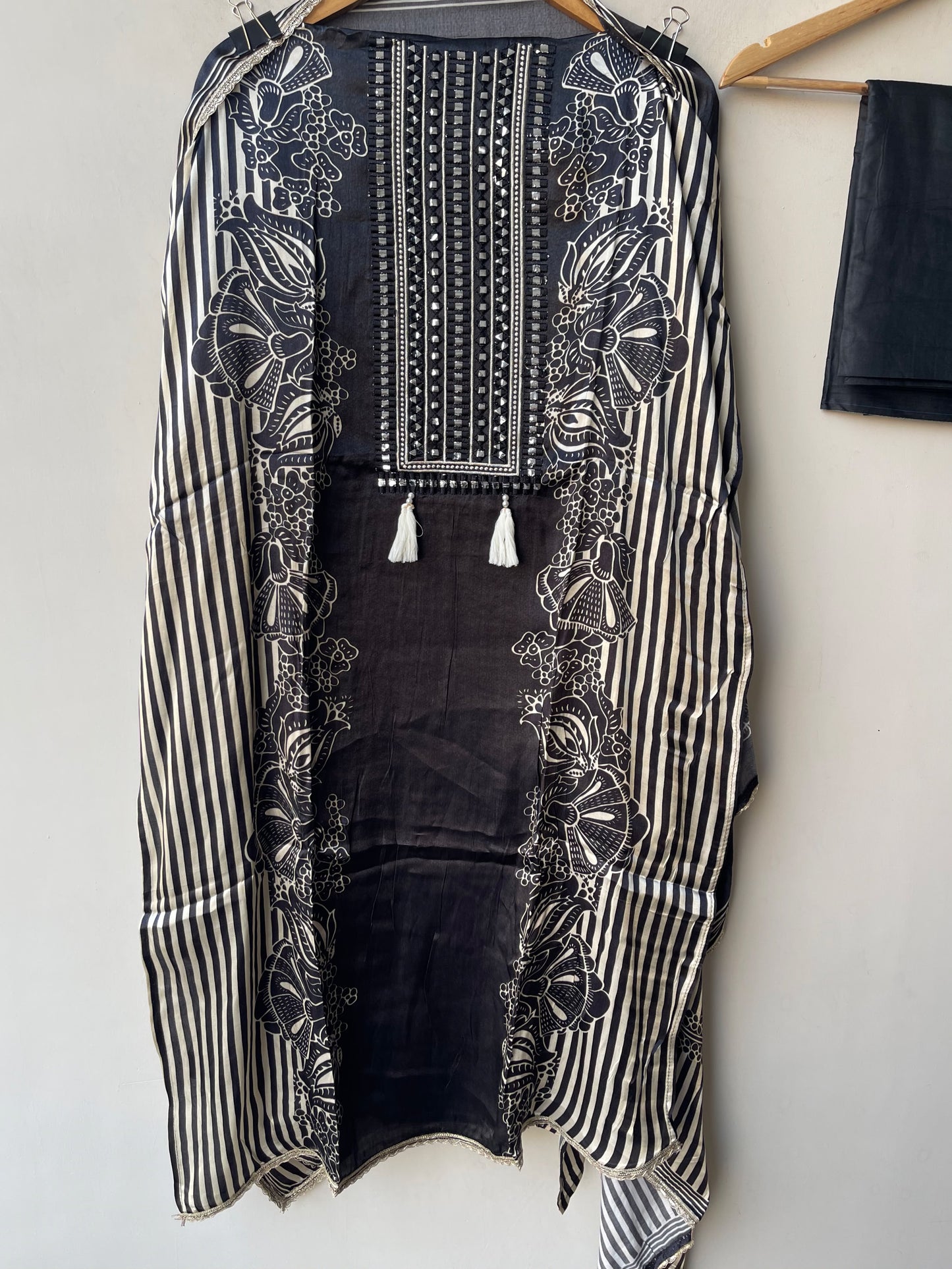 Gajji silk printed unstitched ladies suit Rc19311 (c)