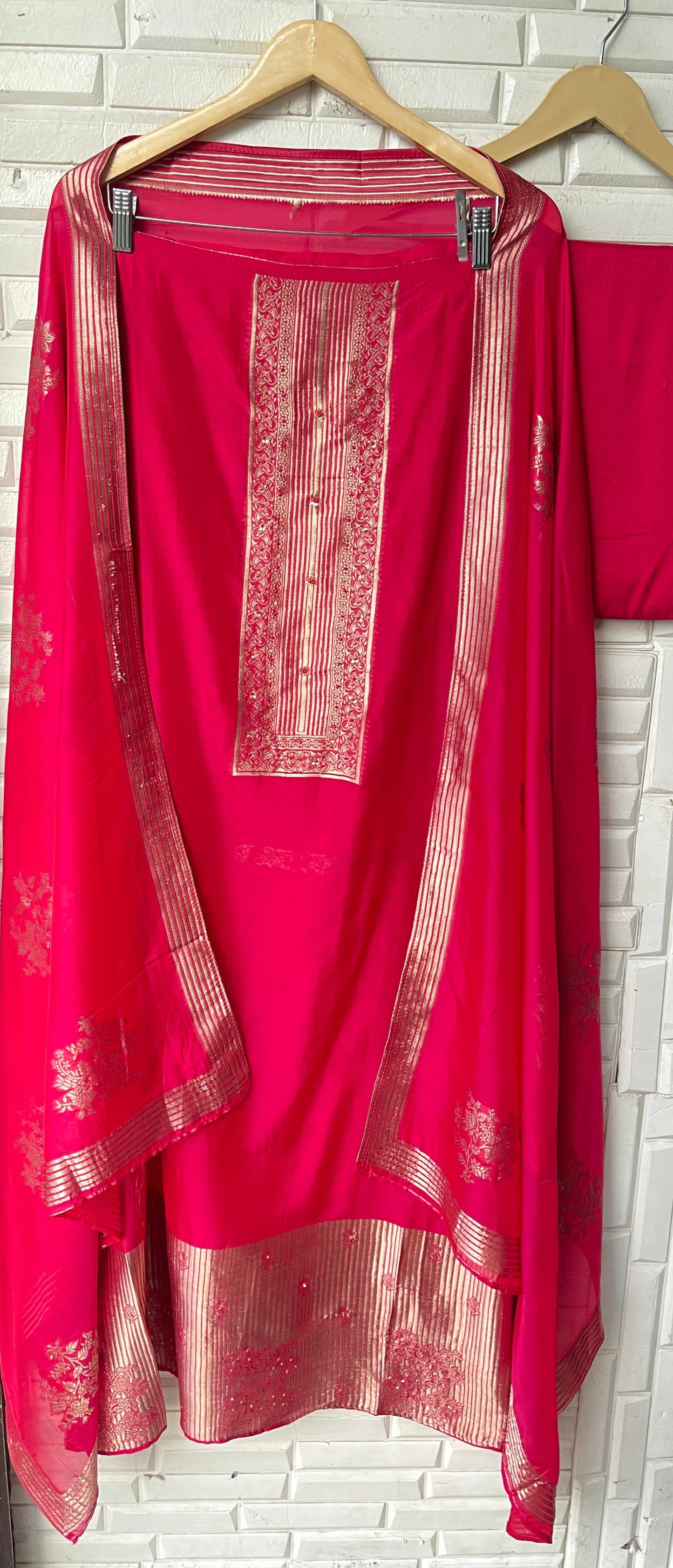 Banarasi organza silk unstitched ladies suit Rc17697