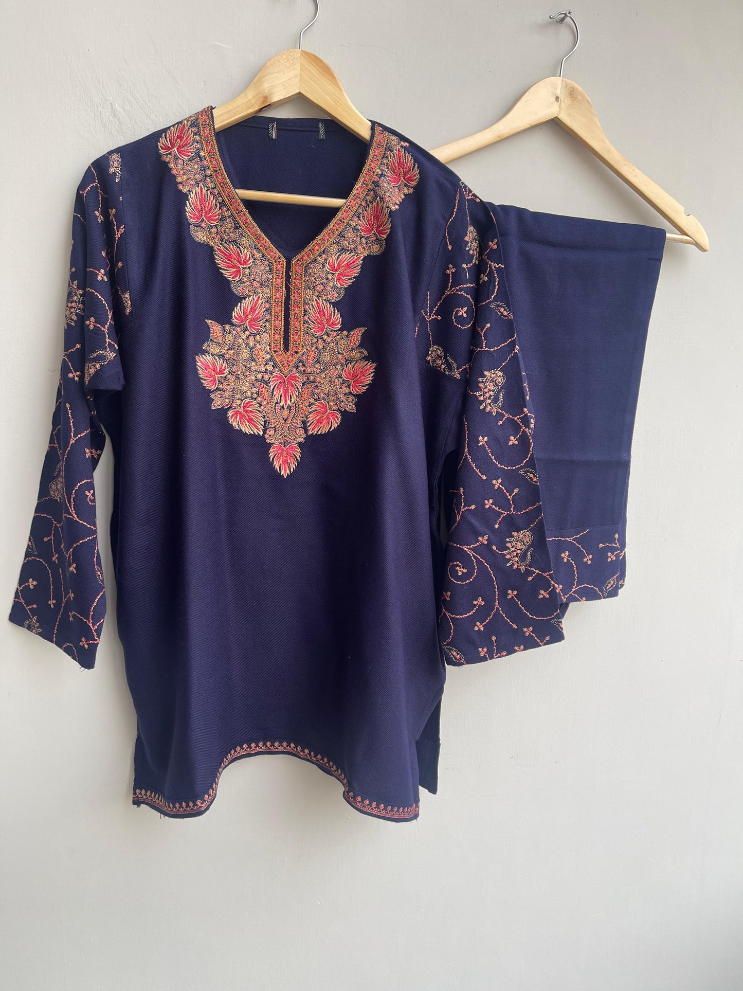 Kashmiri pheron short kurta coord set Rc18361 (c)