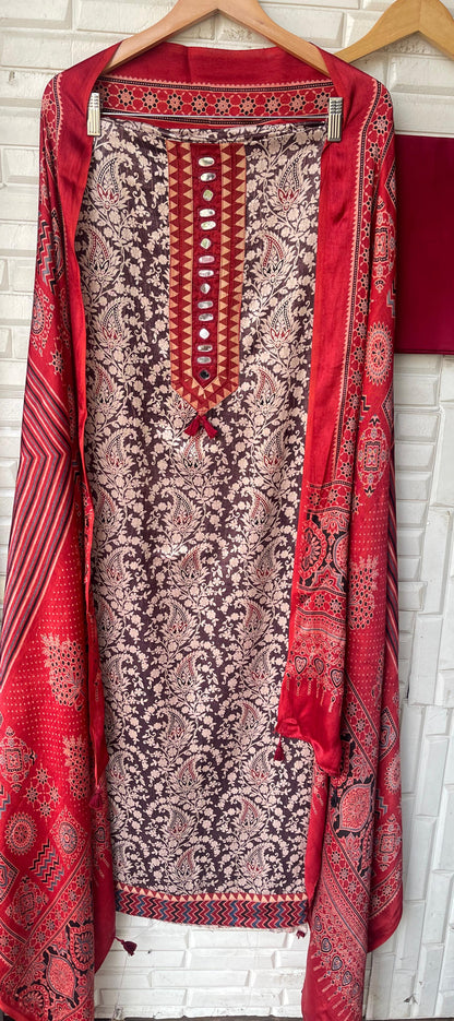 Gajji silk unstitched ladies suit Rc18409