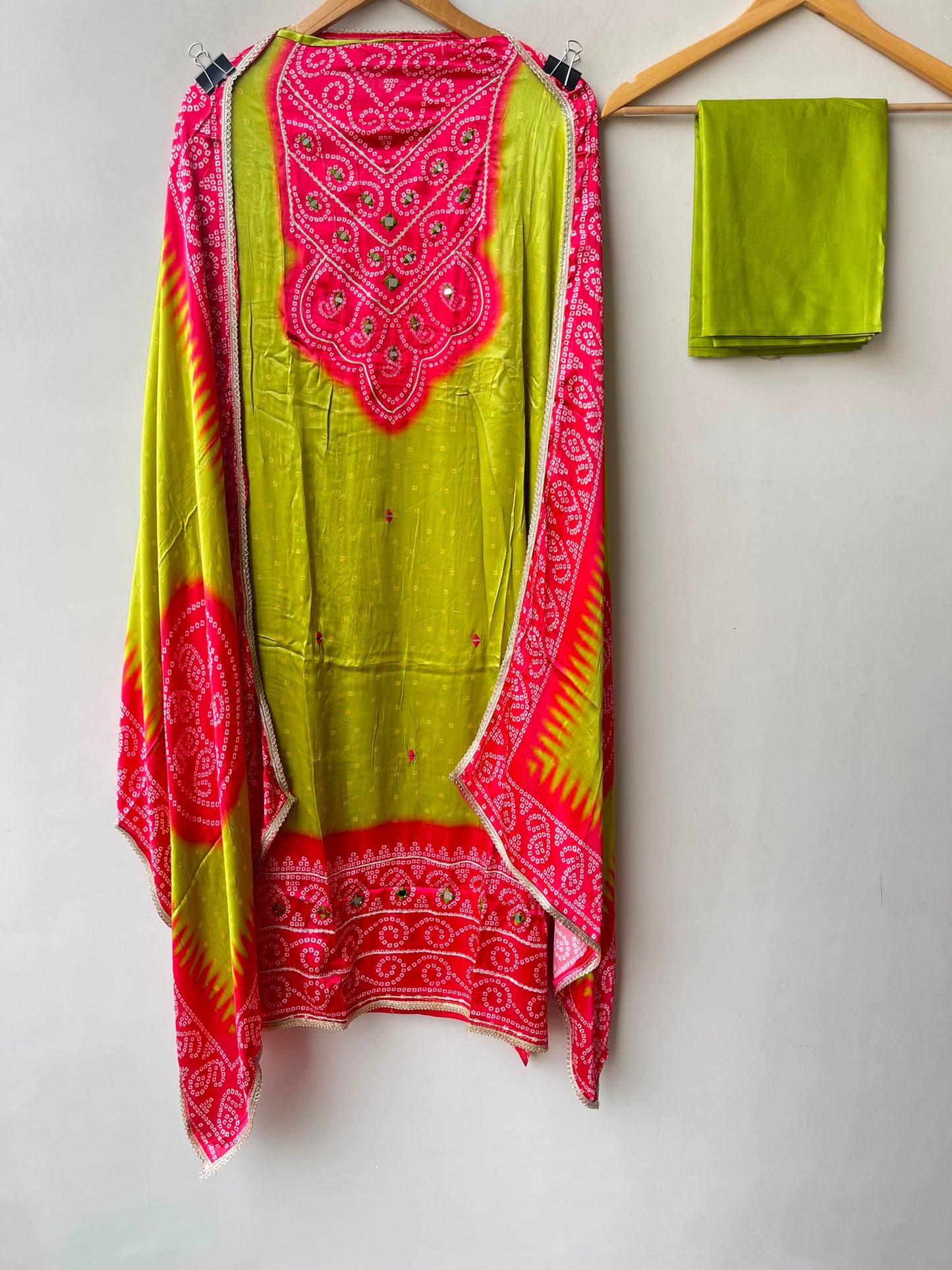 Gajji silk printed unstitched ladies suit Rc19236 (b)