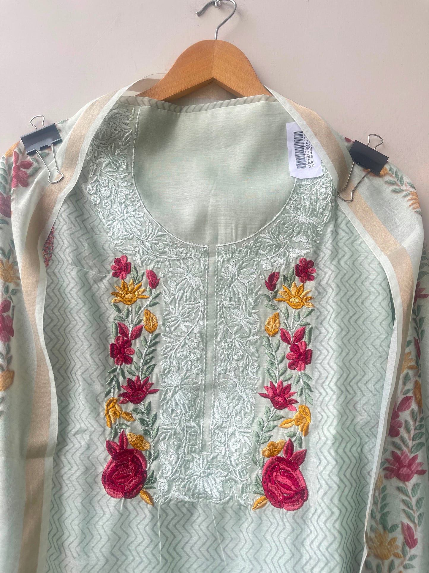 Mul chanderi printed ladies unstitched suit Rc18960 (b)