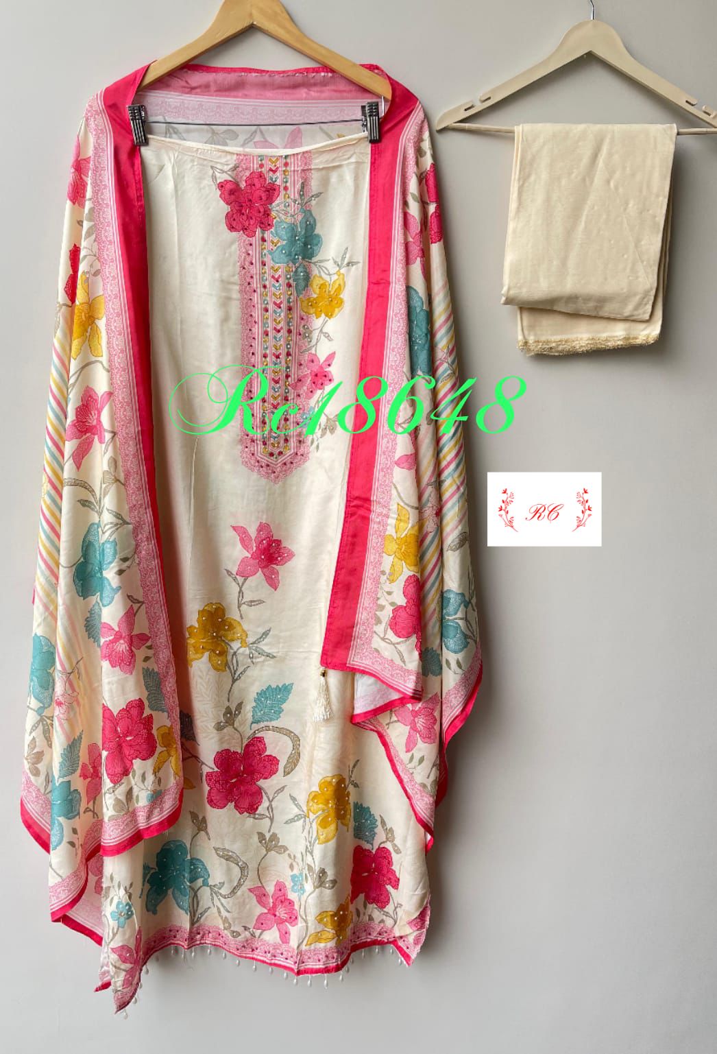 Muslin Printed Unstitched Ladies Suit RC-18647 – view 3