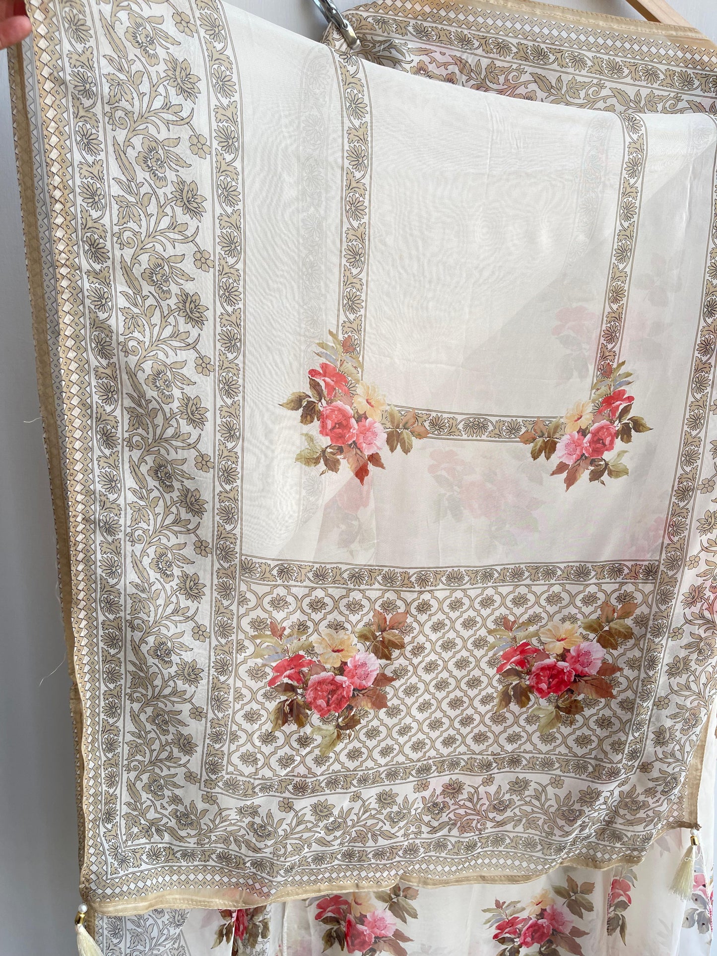 Organza printed unstitched ladies suit Rc18538