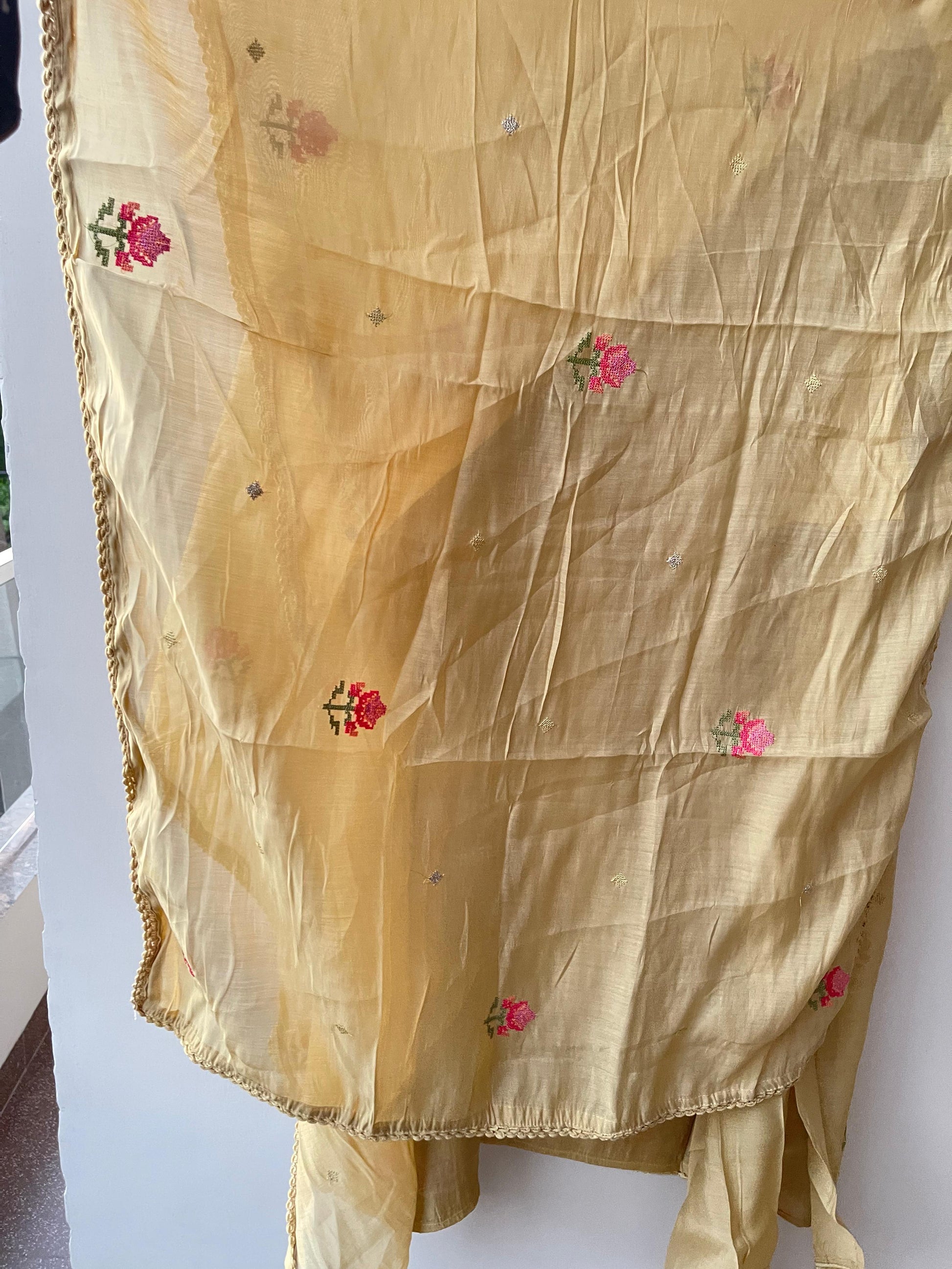 Mul chanderi unstitched salwar suit with resham embroidery and crochet lace – RoyalChicByPriti