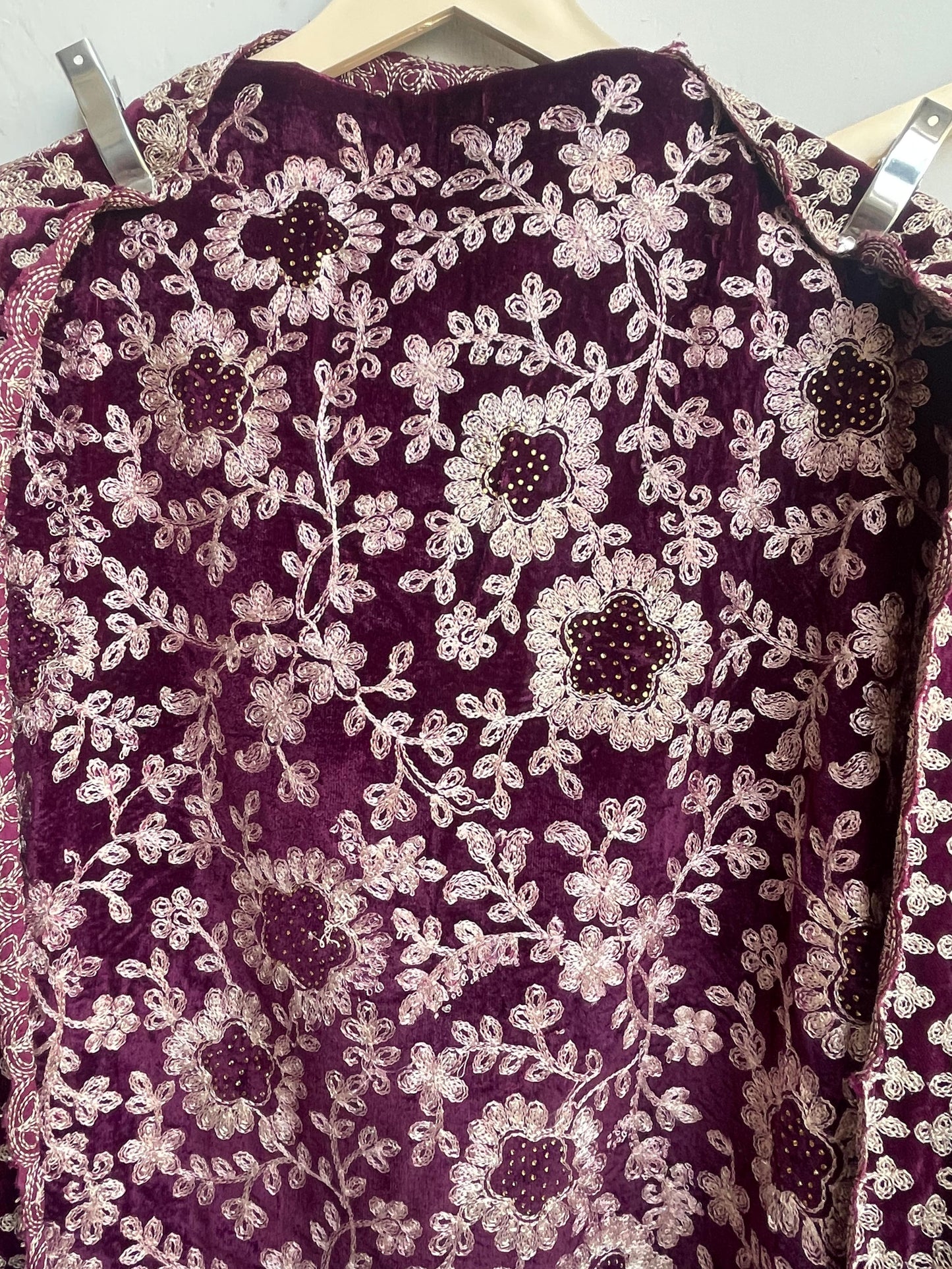 Velvet embroidered unstitched ladies suit Rc18838