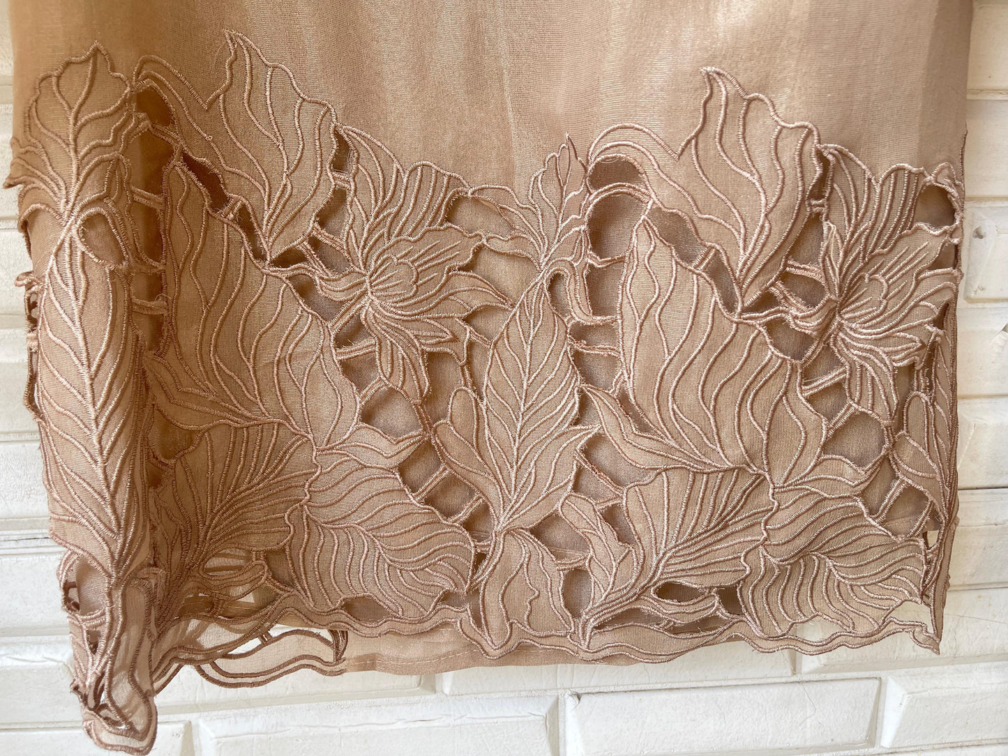 Shimmer silk unstitched ladies suit (b)