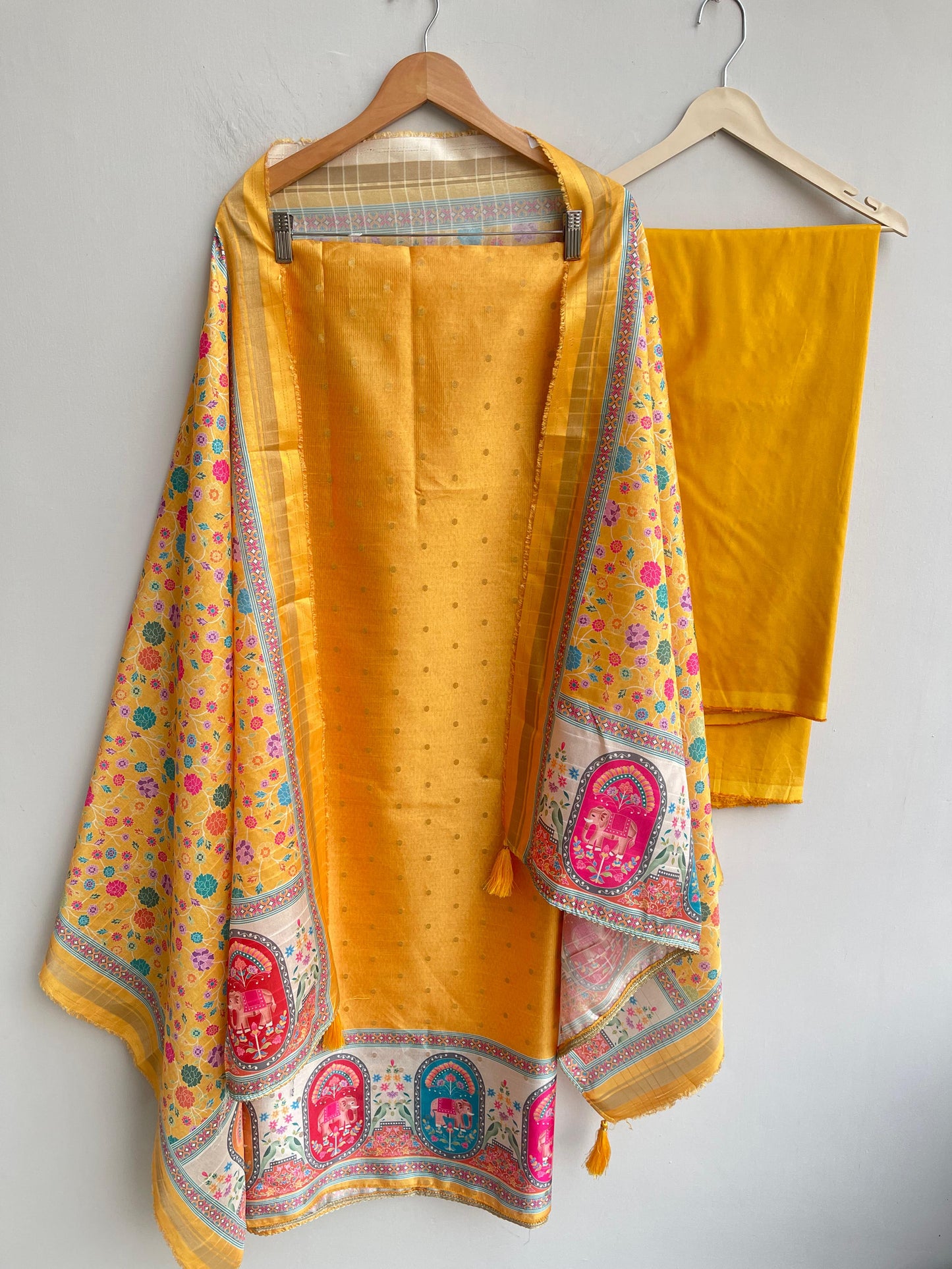 Banarasi shimmer linen unstitched ladies suit Rc18354 (a)