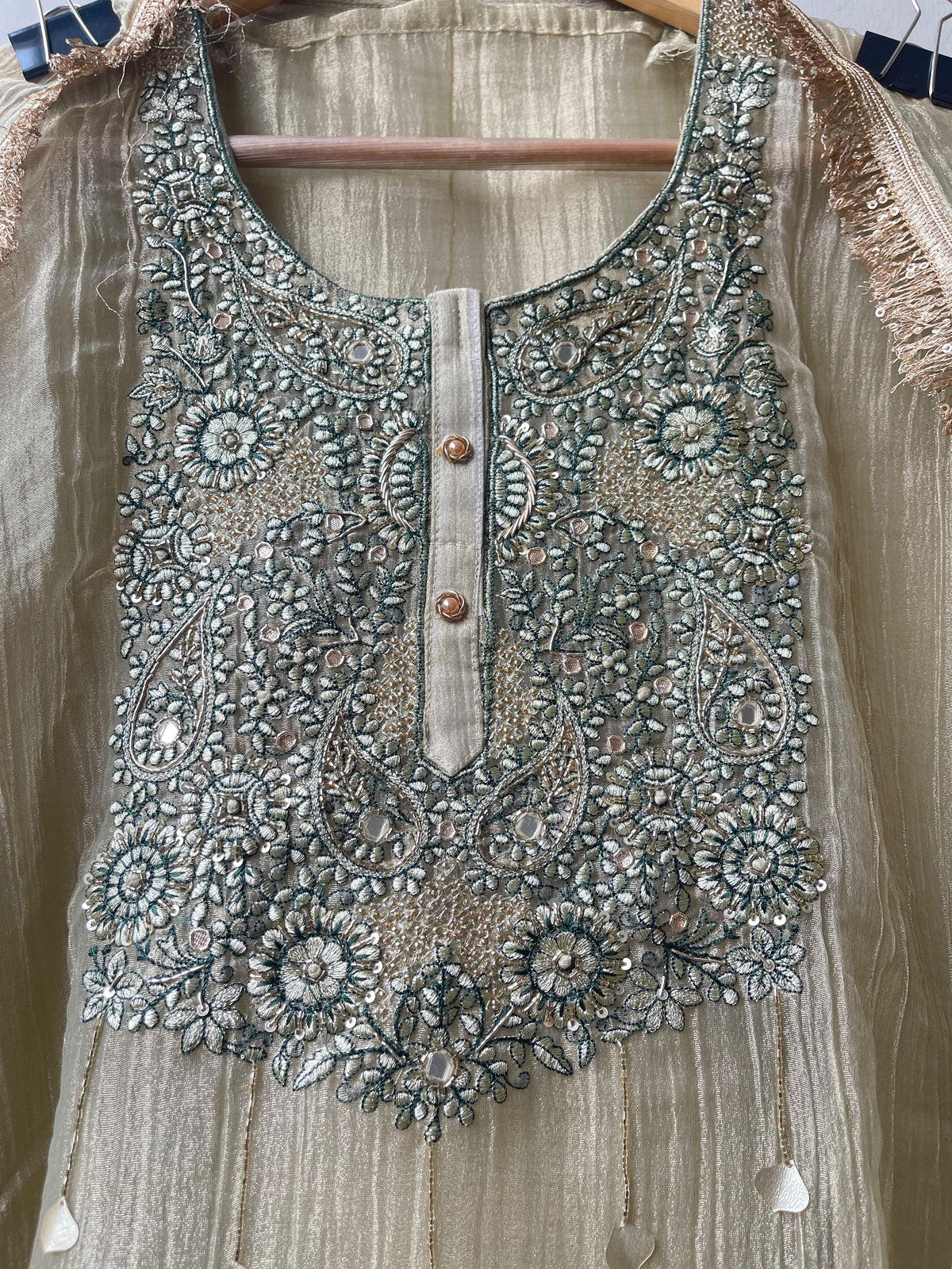 Extremely Elegant Pure Shimmer Crushed Tissue 3 Pcs Unstitched Suit Set