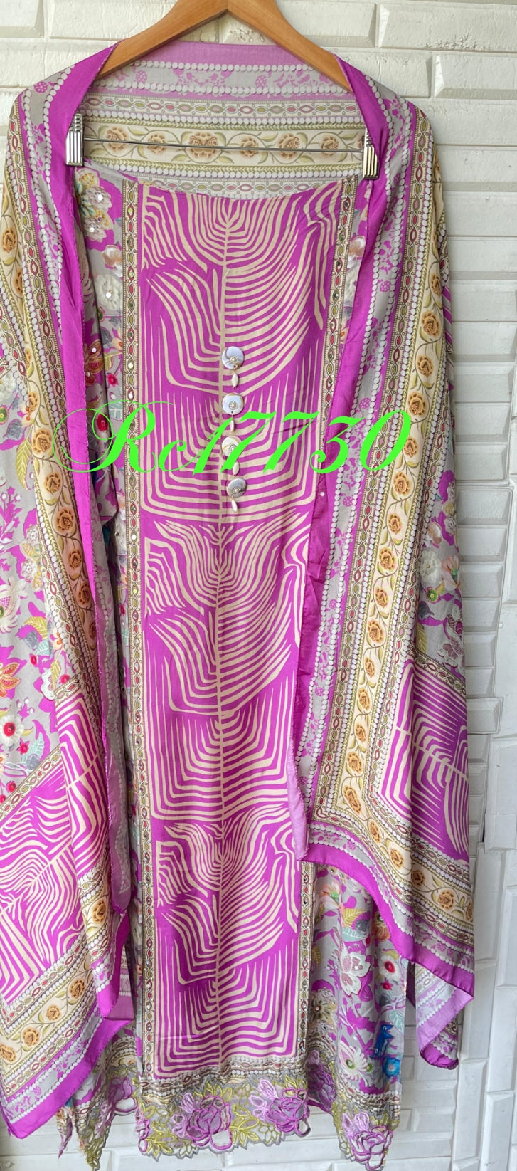 Muslin printed unstitched ladies suit Rc17730