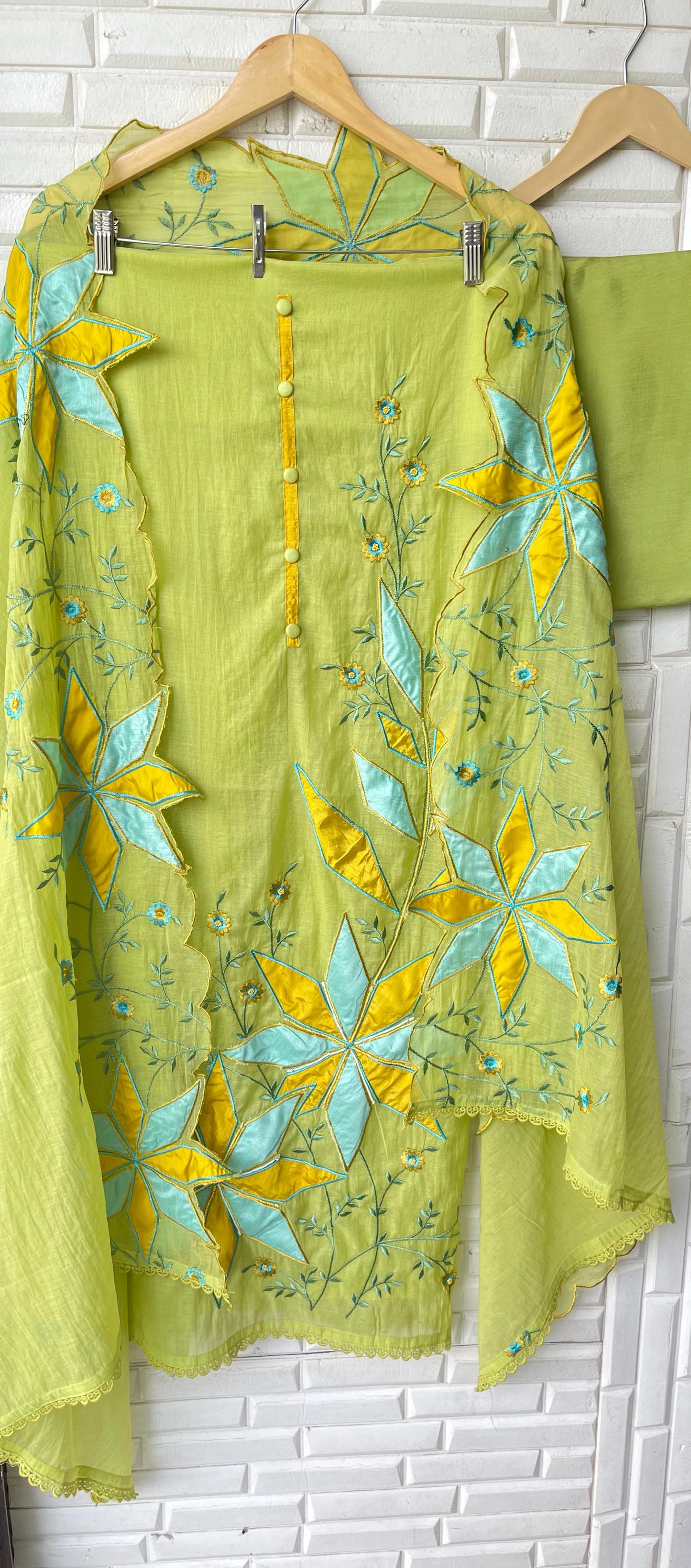 Mul chanderi unstitched ladies suit Rc17377 (b)