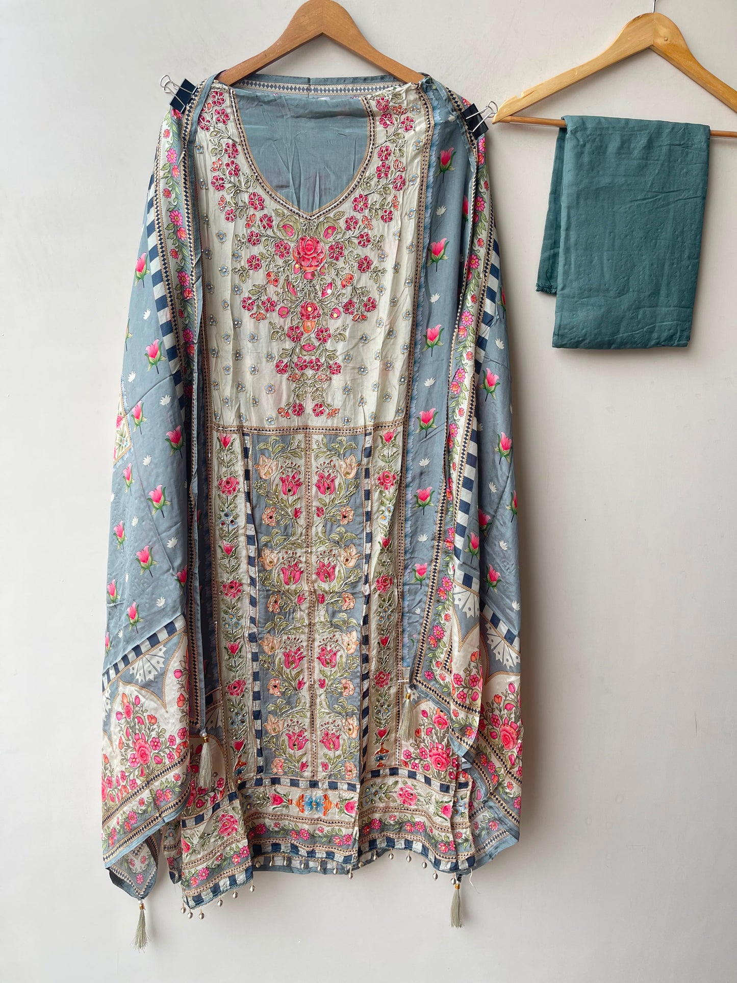Pure crepe satin unstitched printed ladies suit Rc19215
