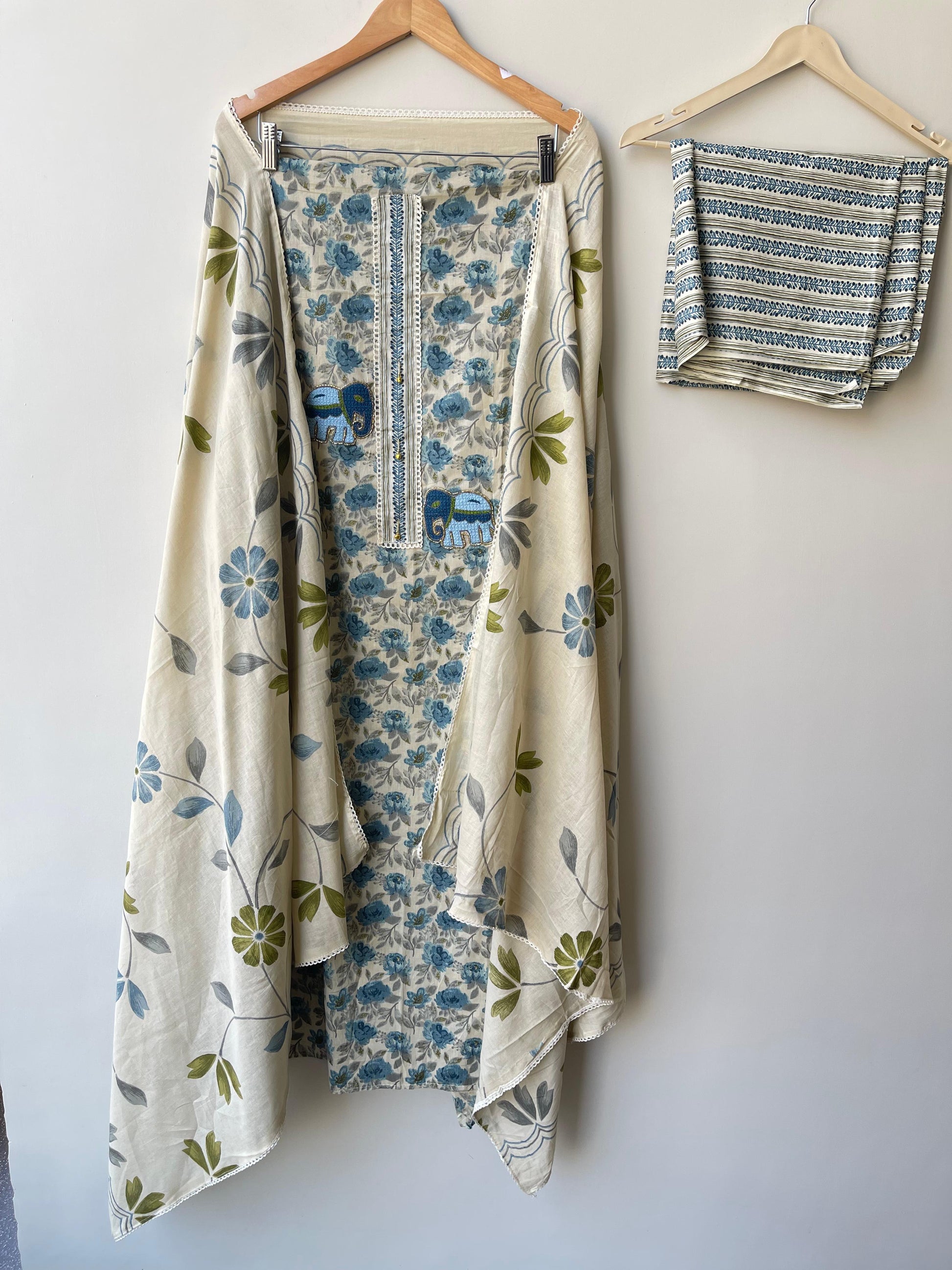 Cotton Printed Unstitched Ladies Suit RC18668 (b) – view 5