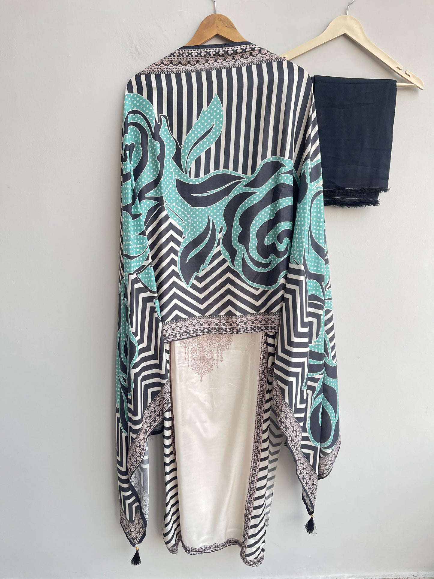 Muslin printed unstitched ladies suit Rc18374 (b)