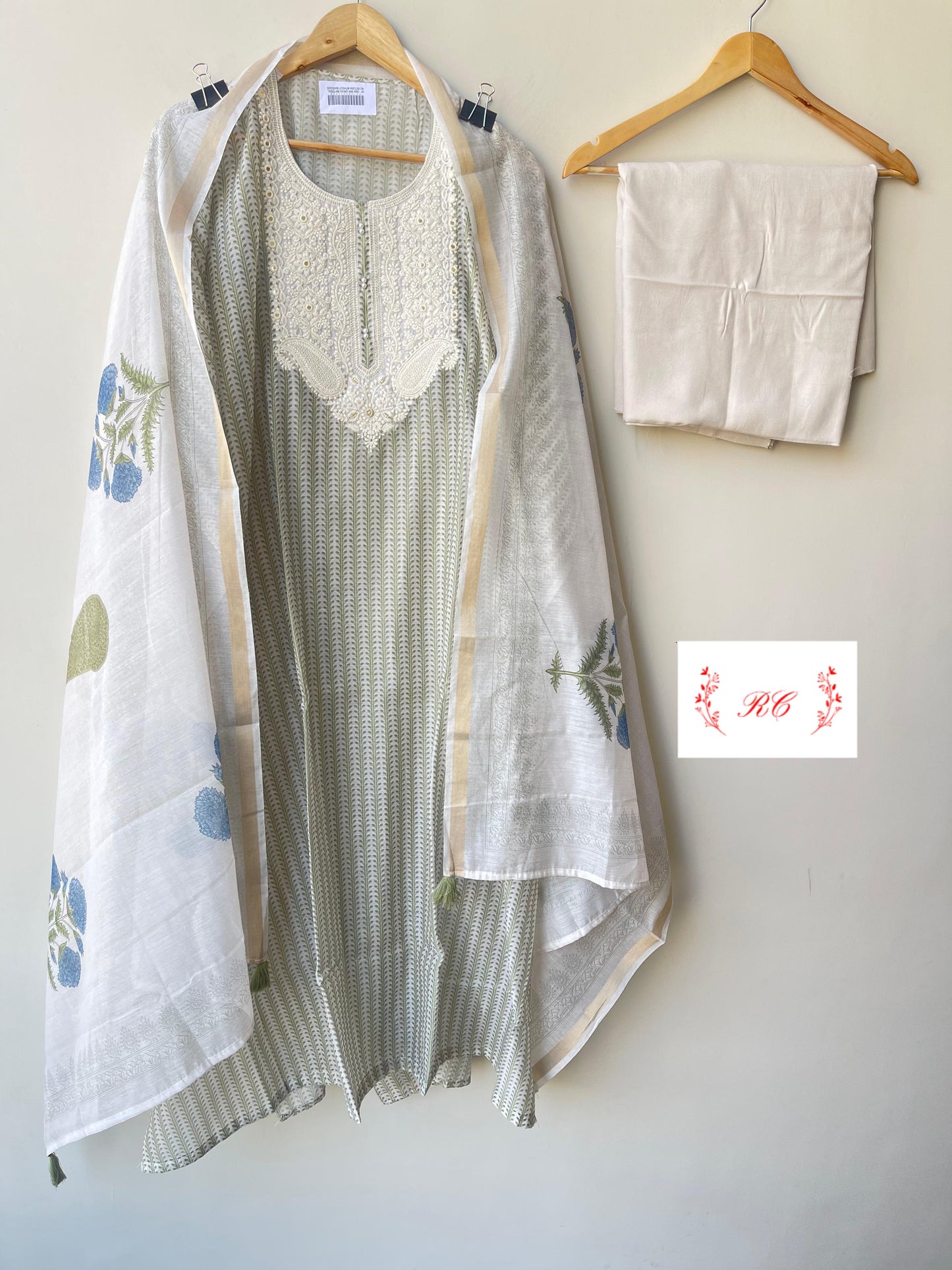 Mul Chanderi Printed Unstitched Ladies Suit RC18888 – view 4