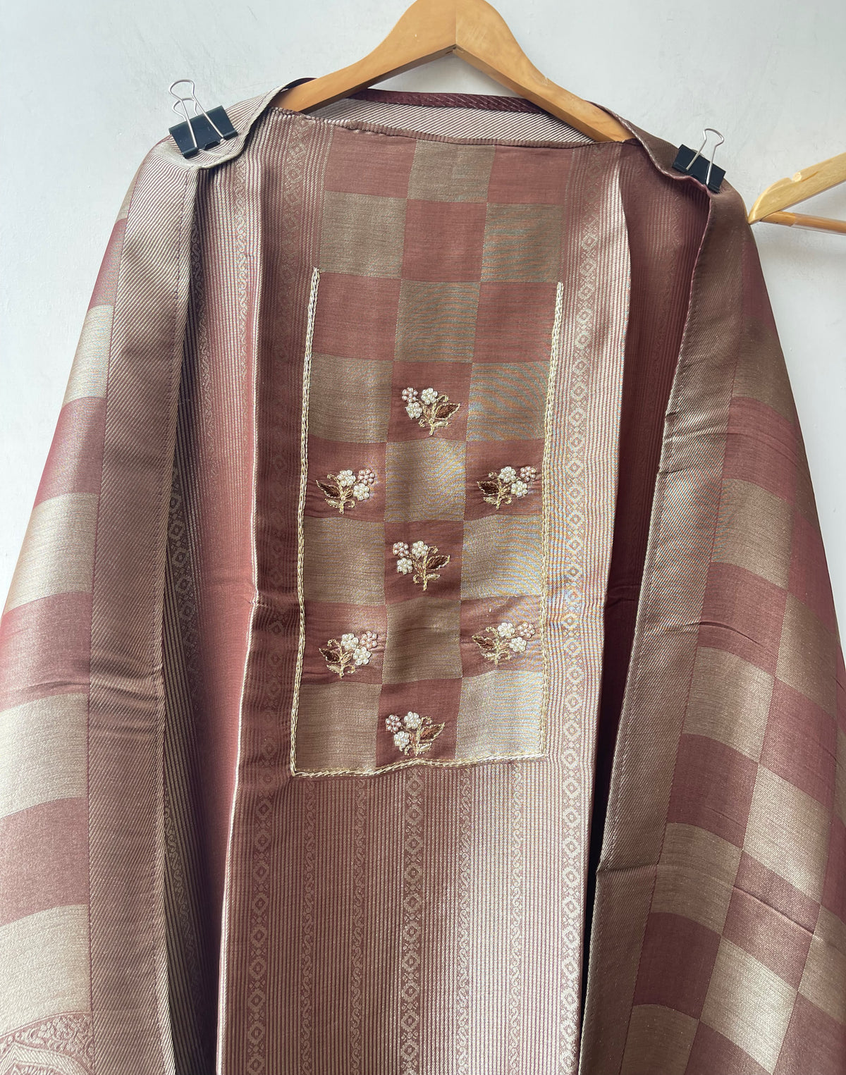 Luxurious Pure Shimmer Giraffe Silk Woven Unstitched Designer 3 Pcs Suit Set