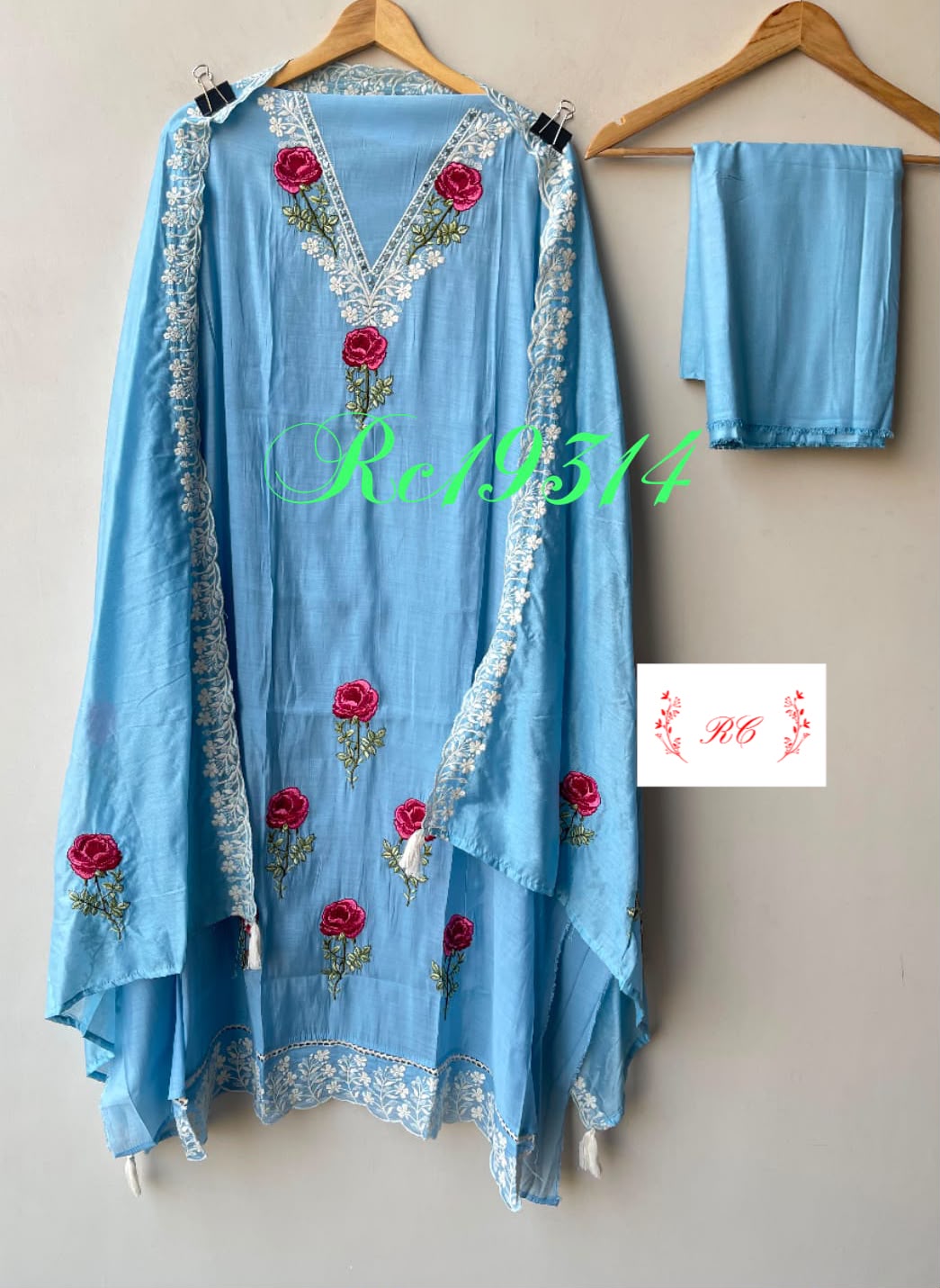 Mul chanderi unstitched ladies suit Rc19314