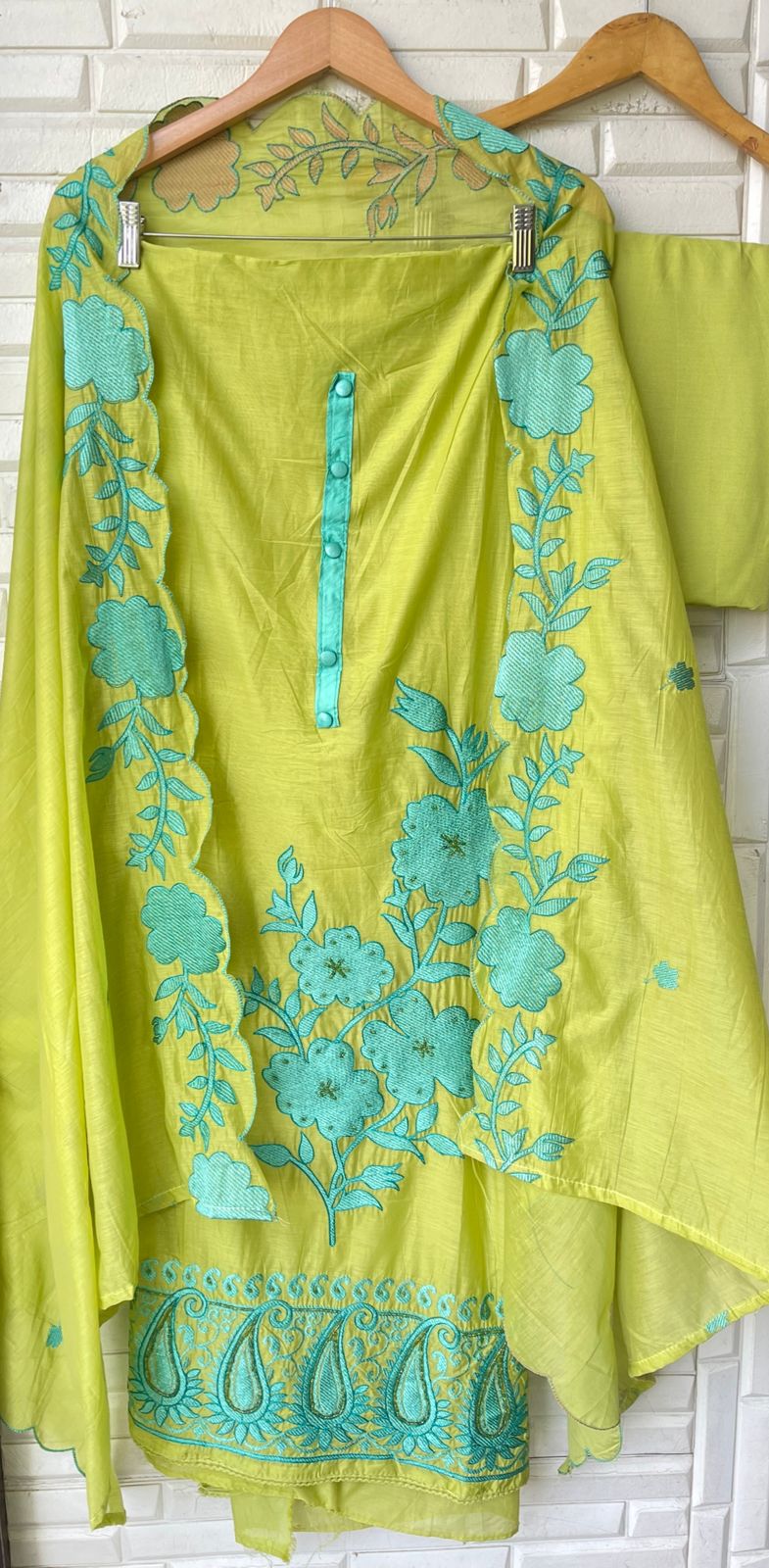 Mul chanderi unstitched ladies suit Rc17718