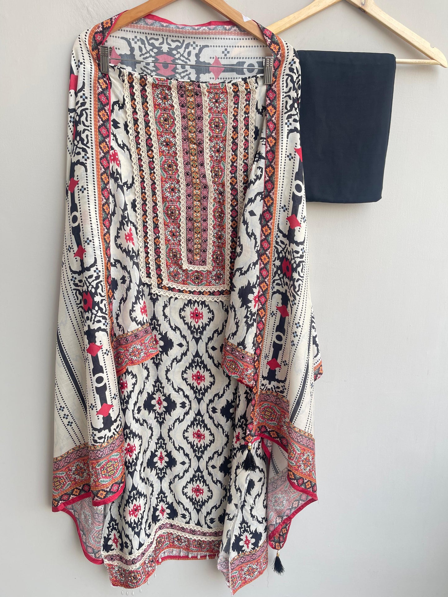 Muslin Ikkad Print Unstitched Ladies Suit RC-18299 – view 6
