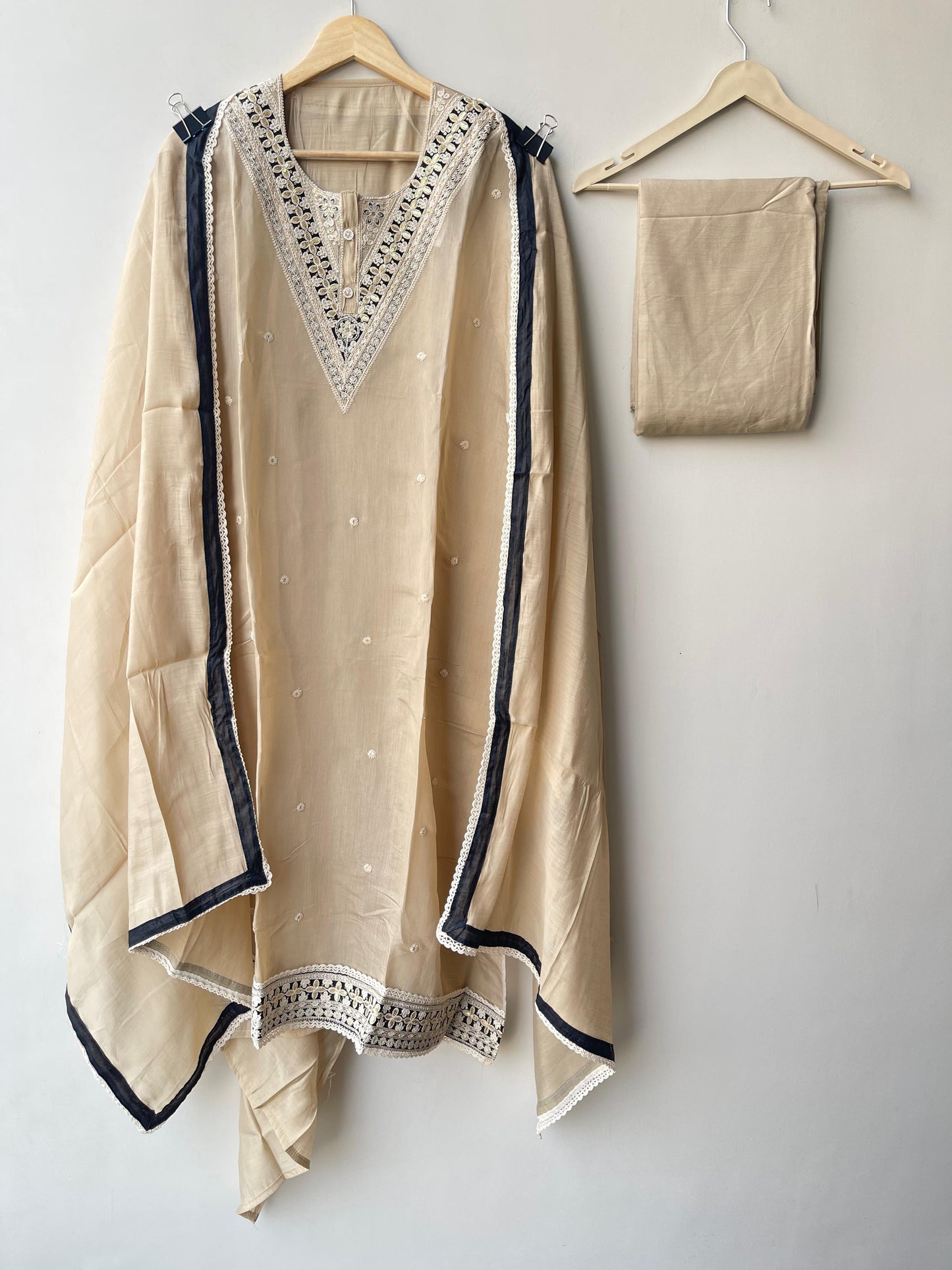 Mul chanderi unstitched ladies suit Rc18912