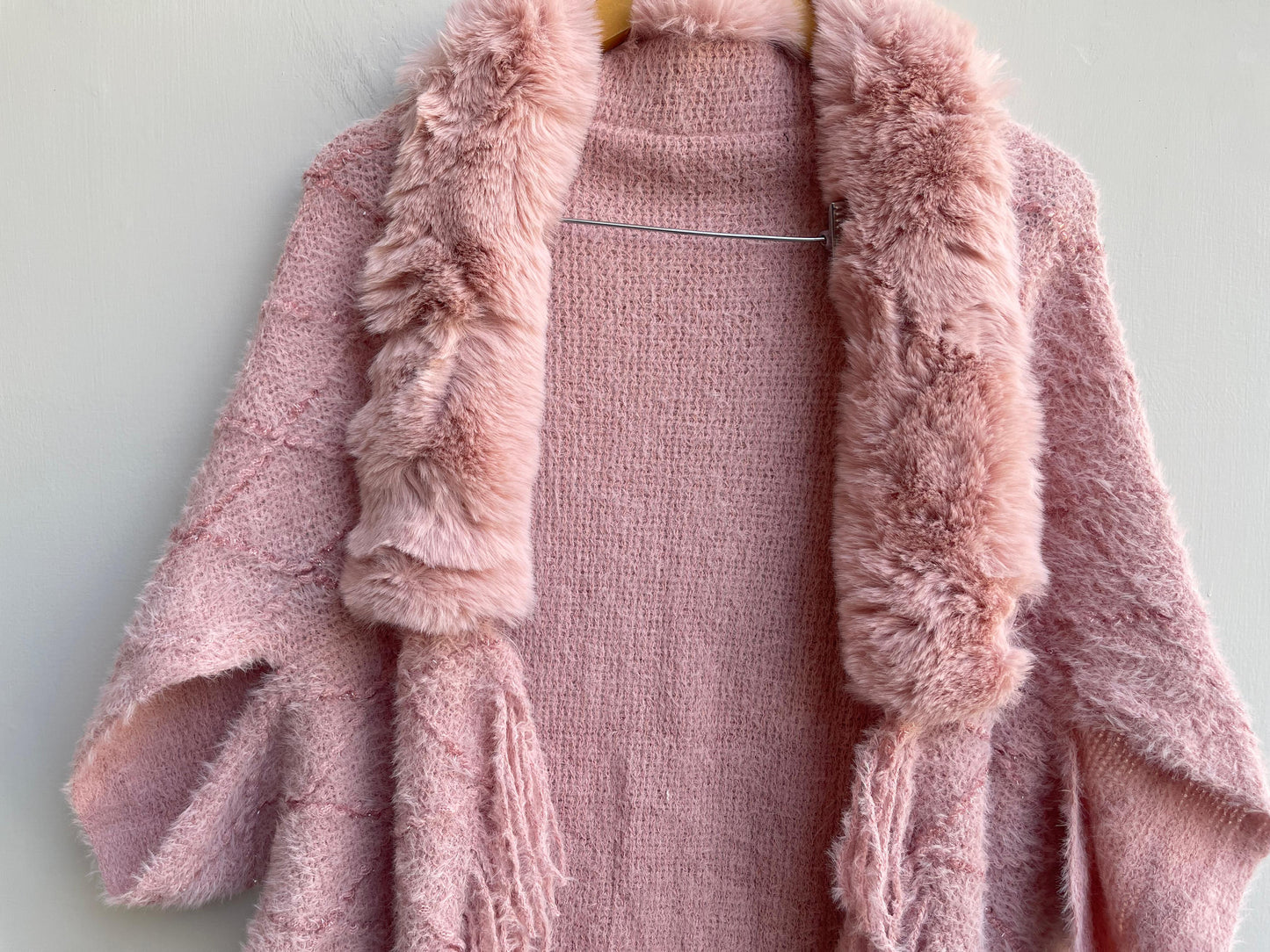 Freesize ponchos with fur Rc17830 (b)